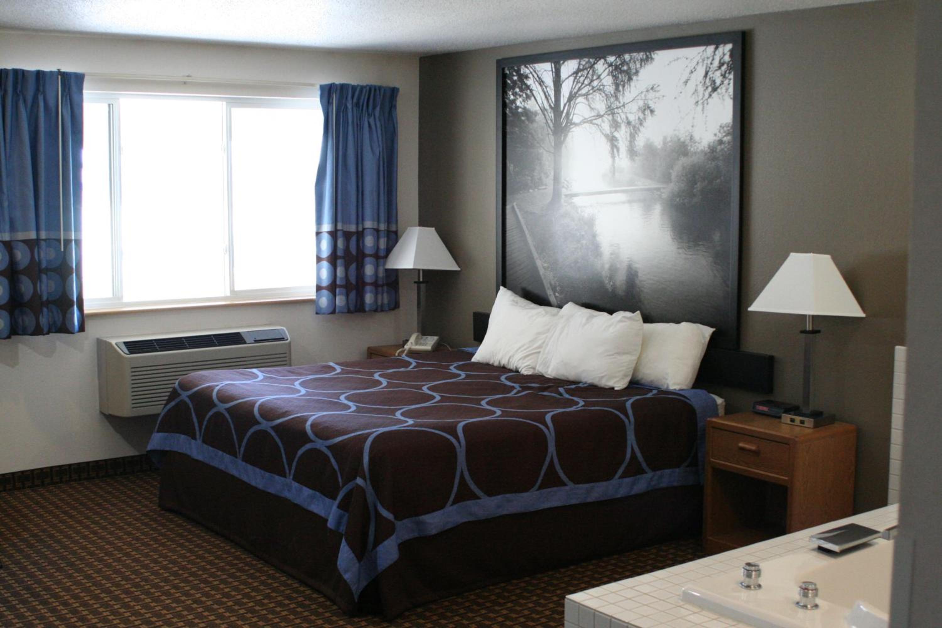 King Studio Suite - Non-Smoking - Photo 1