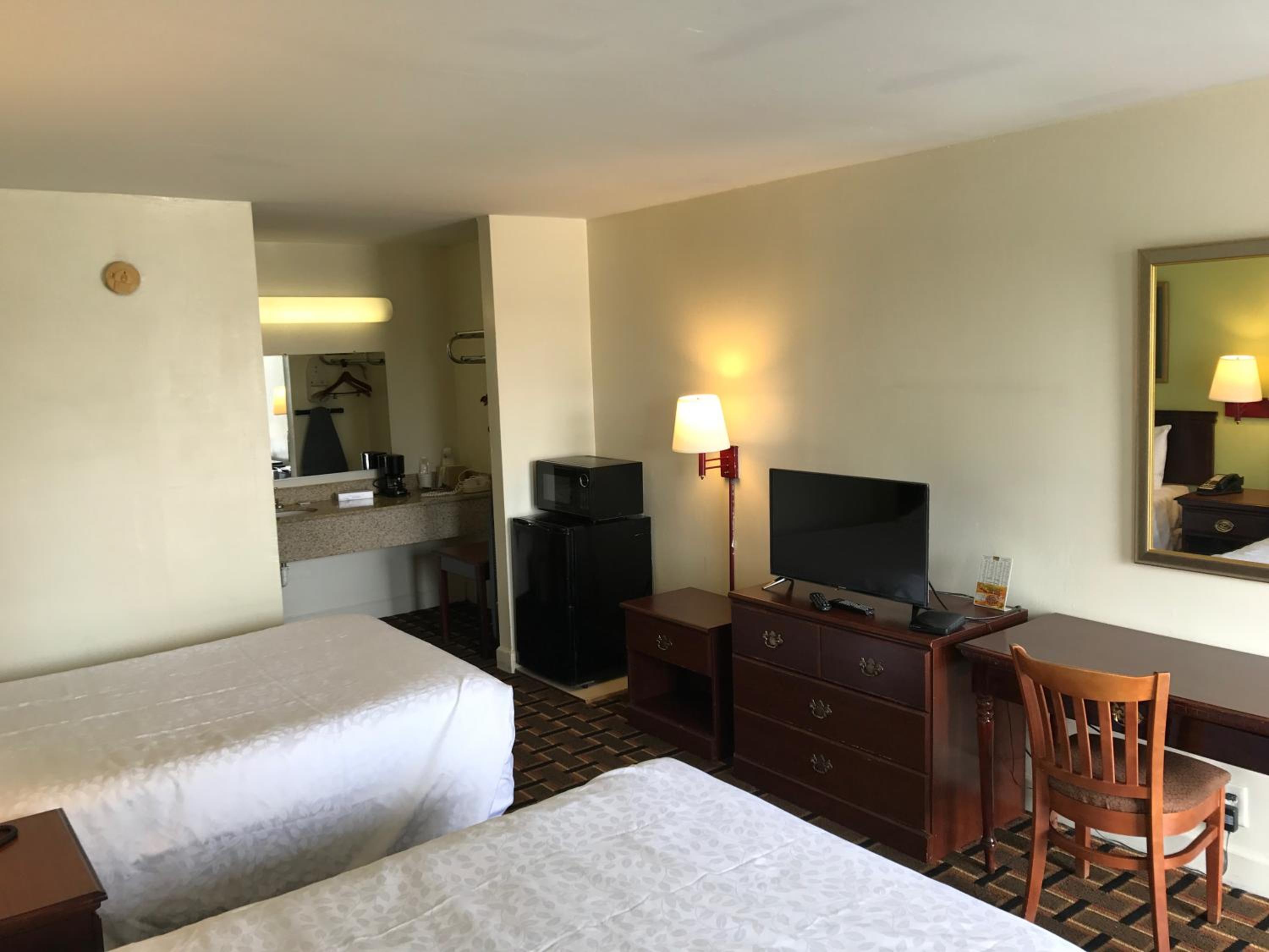  Room With 2 Double Beds photo 3