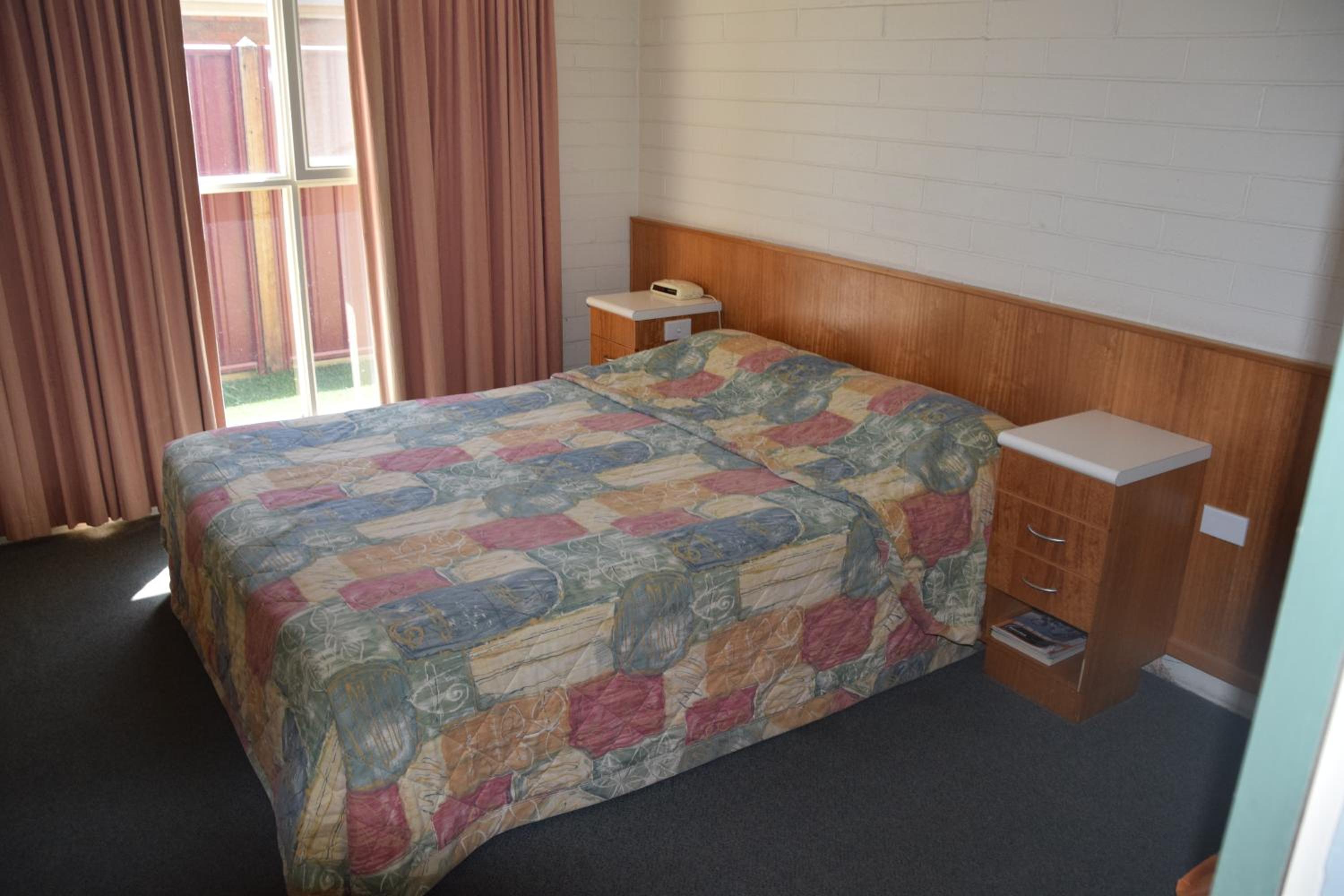 Standard Queen Room photo 2