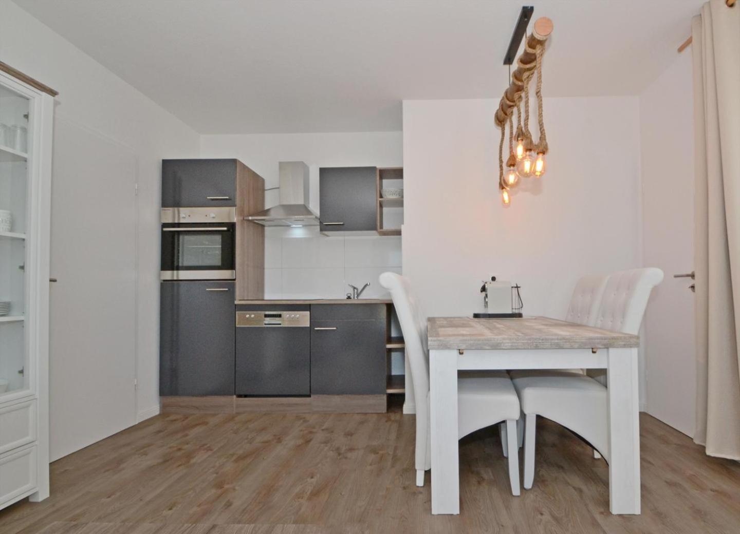 Apartment with Terrace photo 3