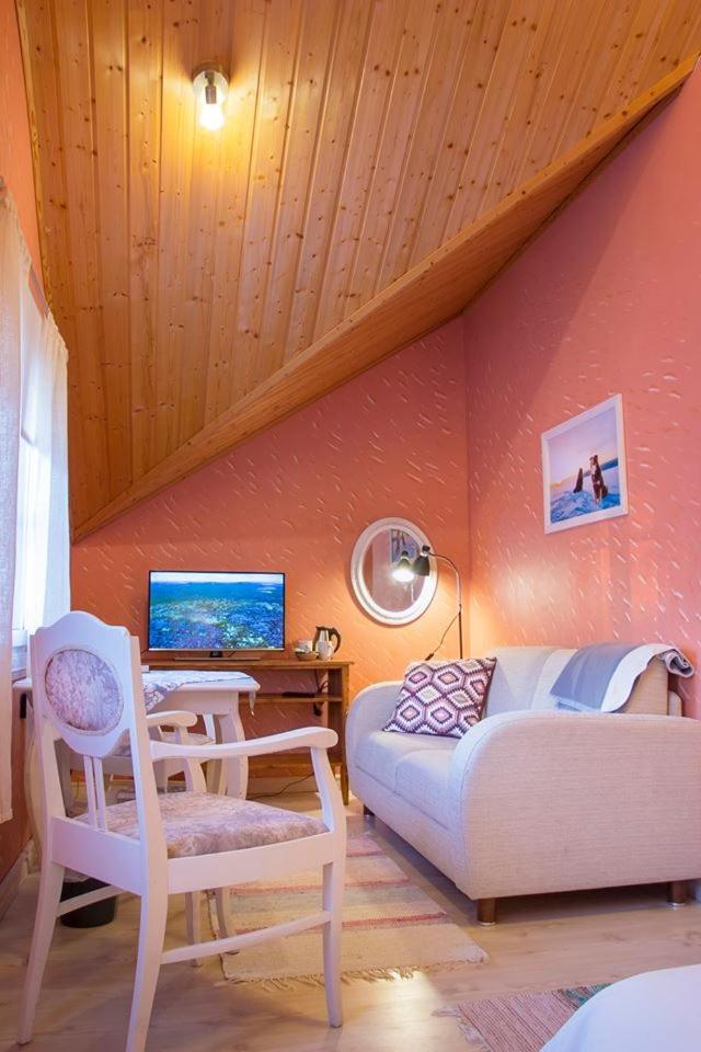 Double or Twin Room with Balcony photo 2