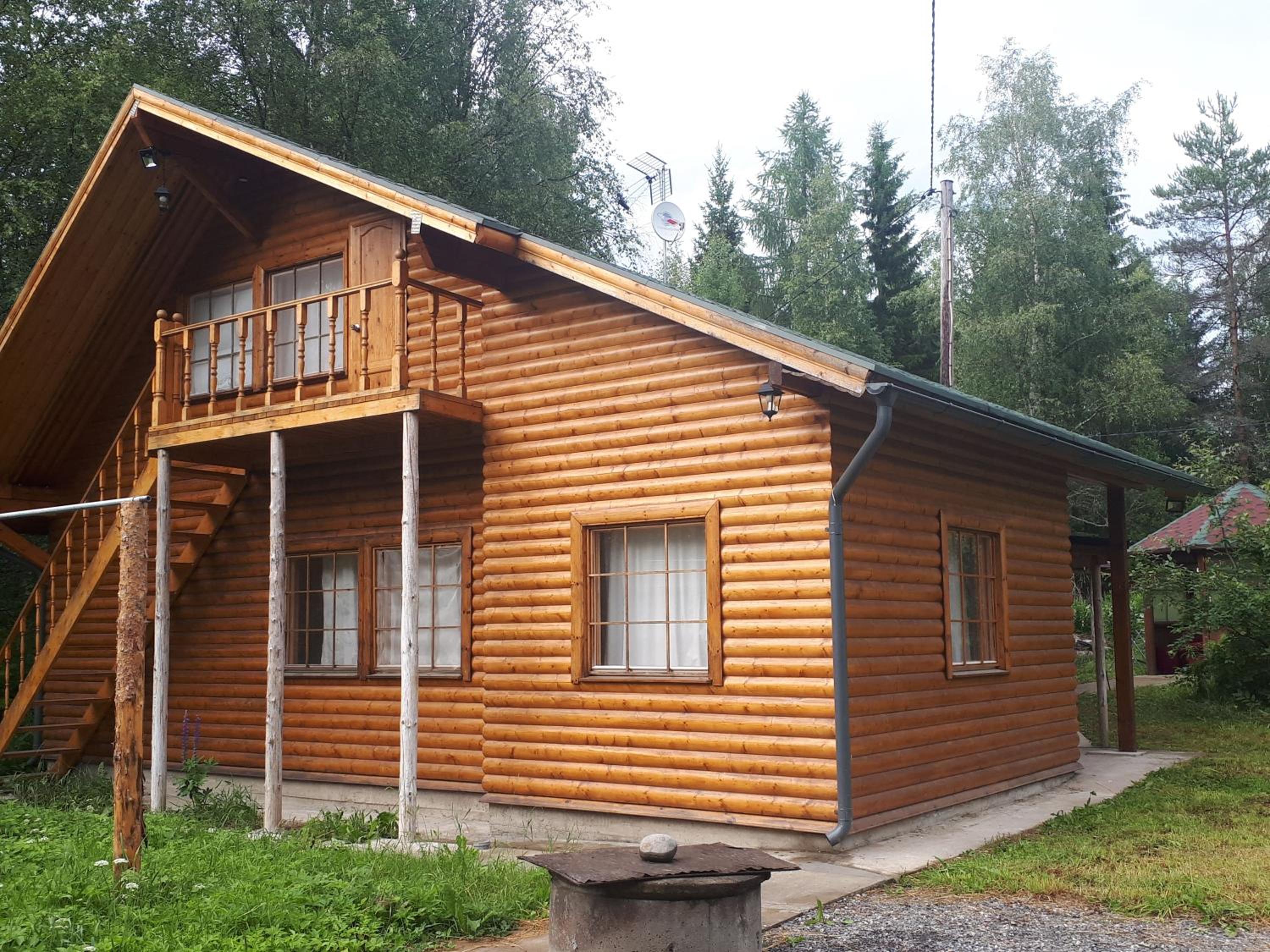 Three-Bedroom House - Photo 3