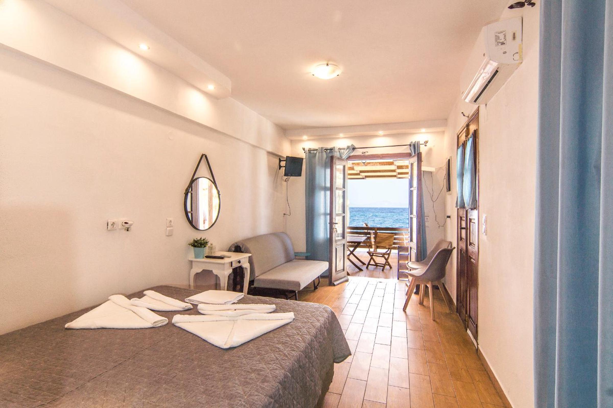 Triple Room with Sea View photo 1