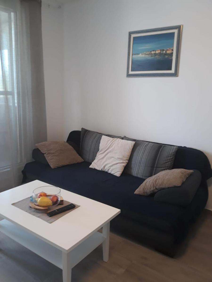 Deluxe Apartment photo 2