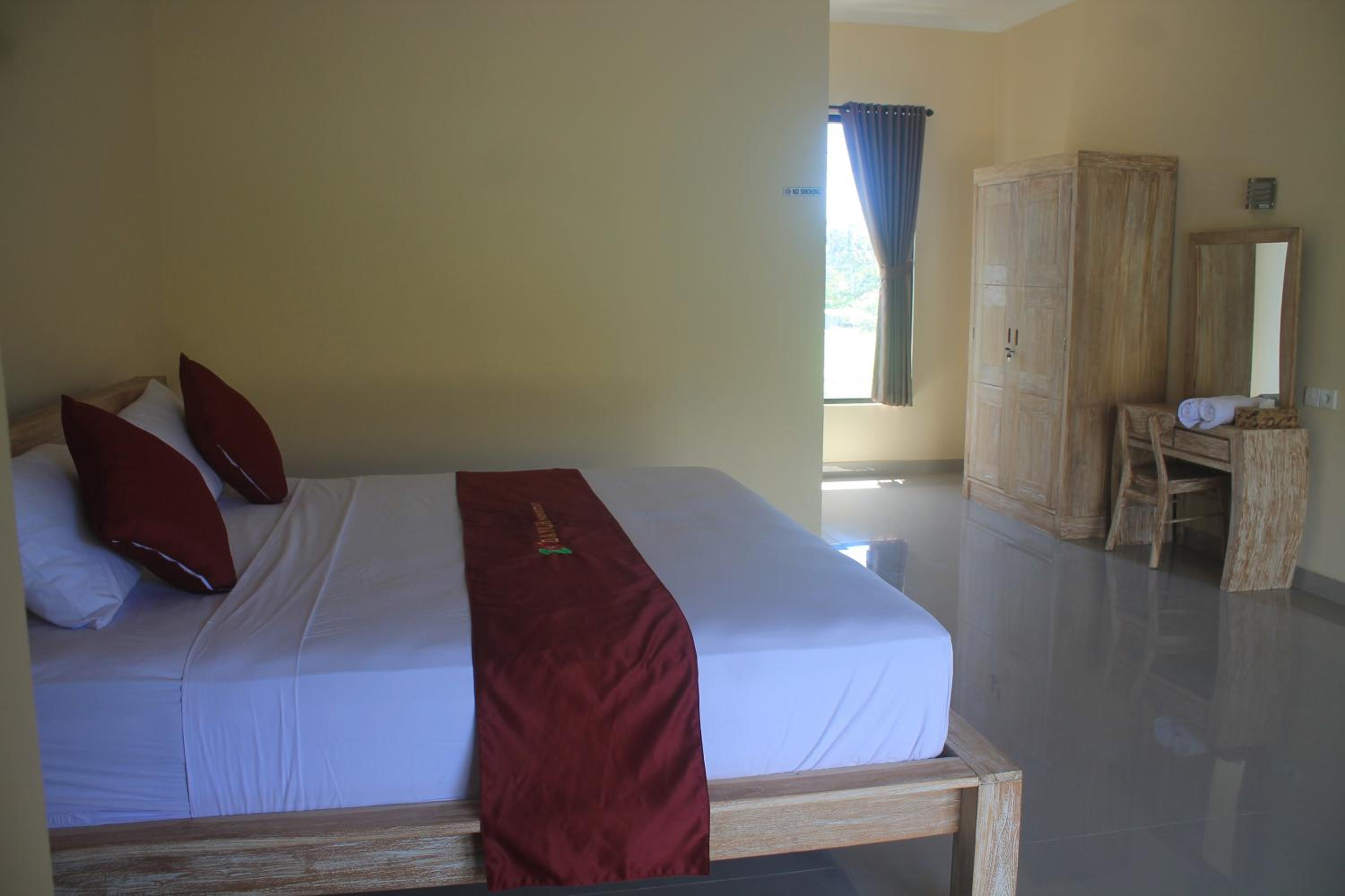Deluxe Double Room with Balcony photo 1
