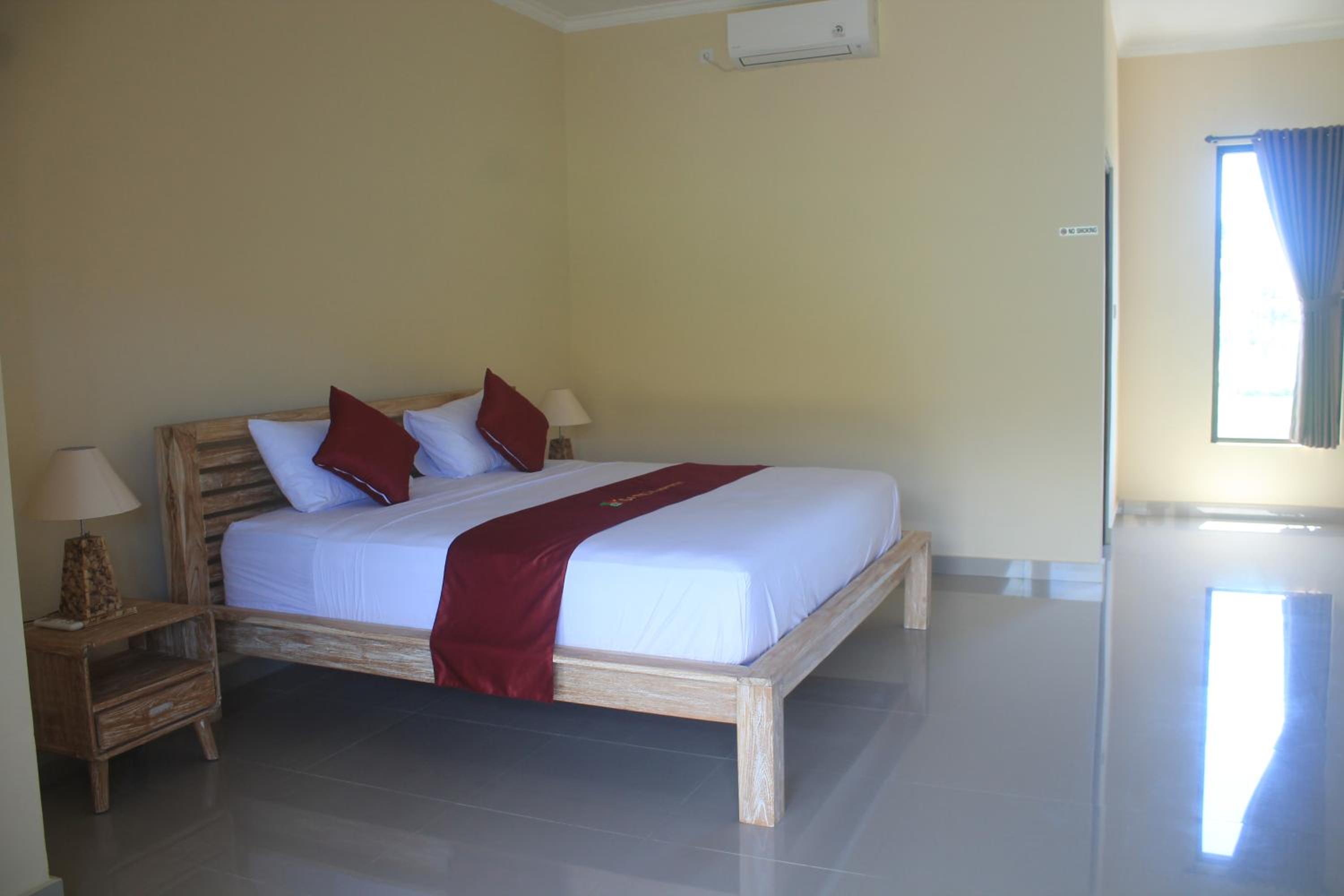 Deluxe Double Room with Balcony photo 2