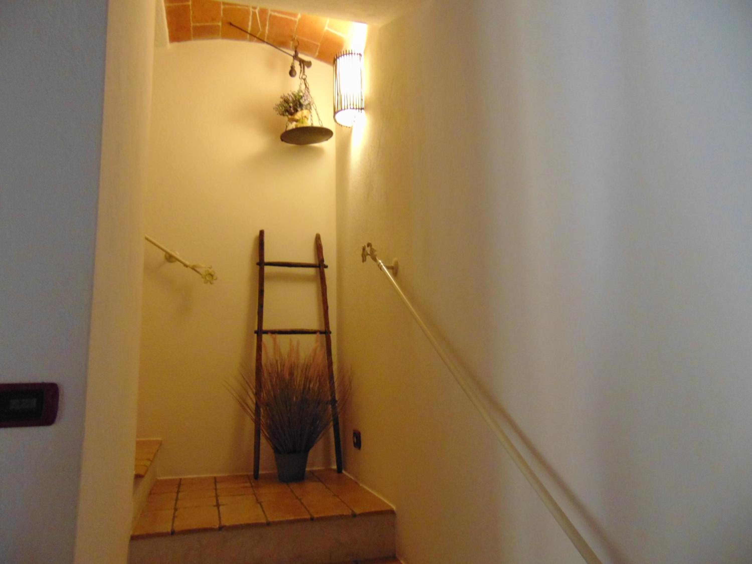 Two-Bedroom Apartment - Split Level - Photo 27