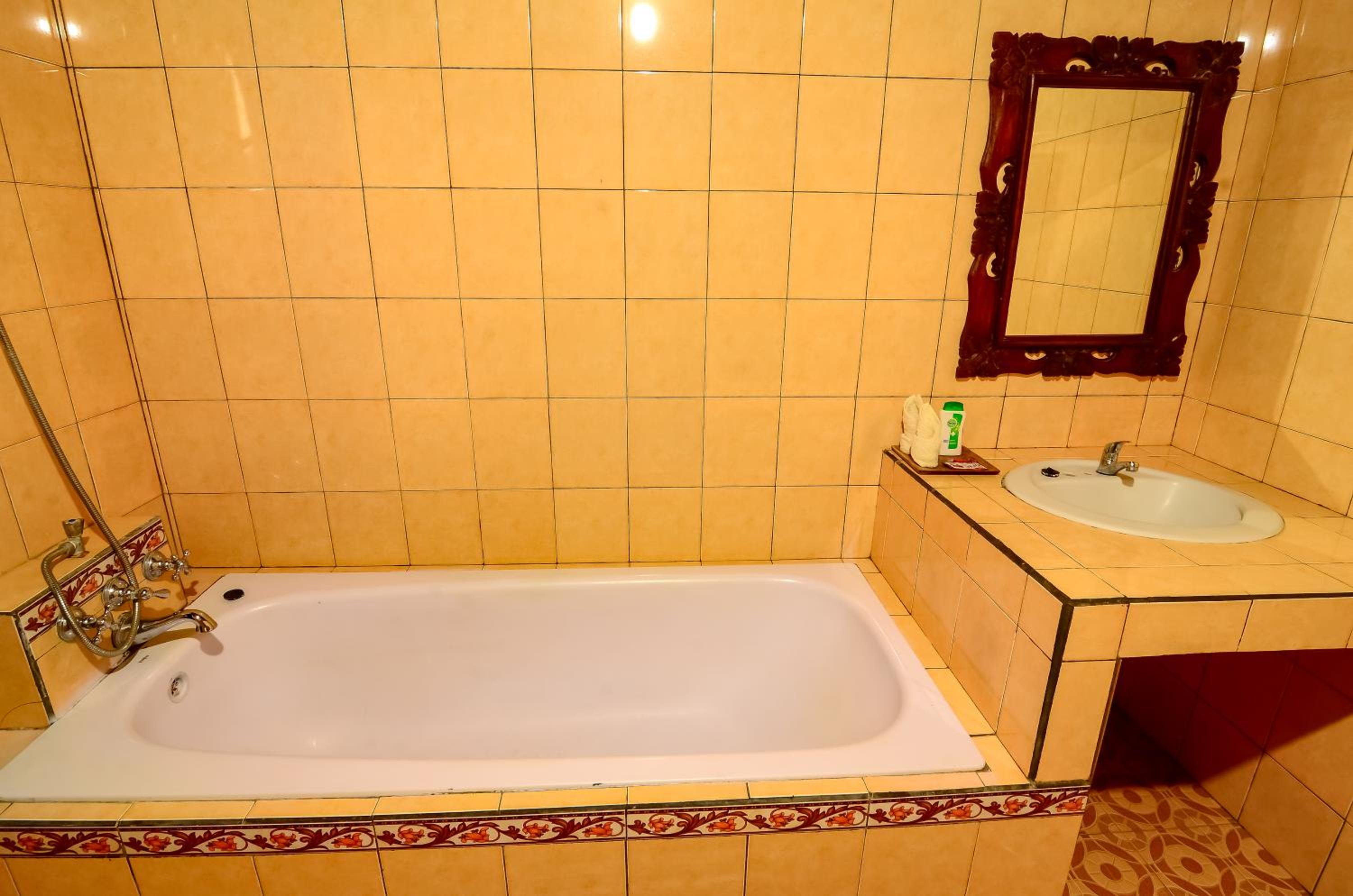 Standard Double Room - Photo 14