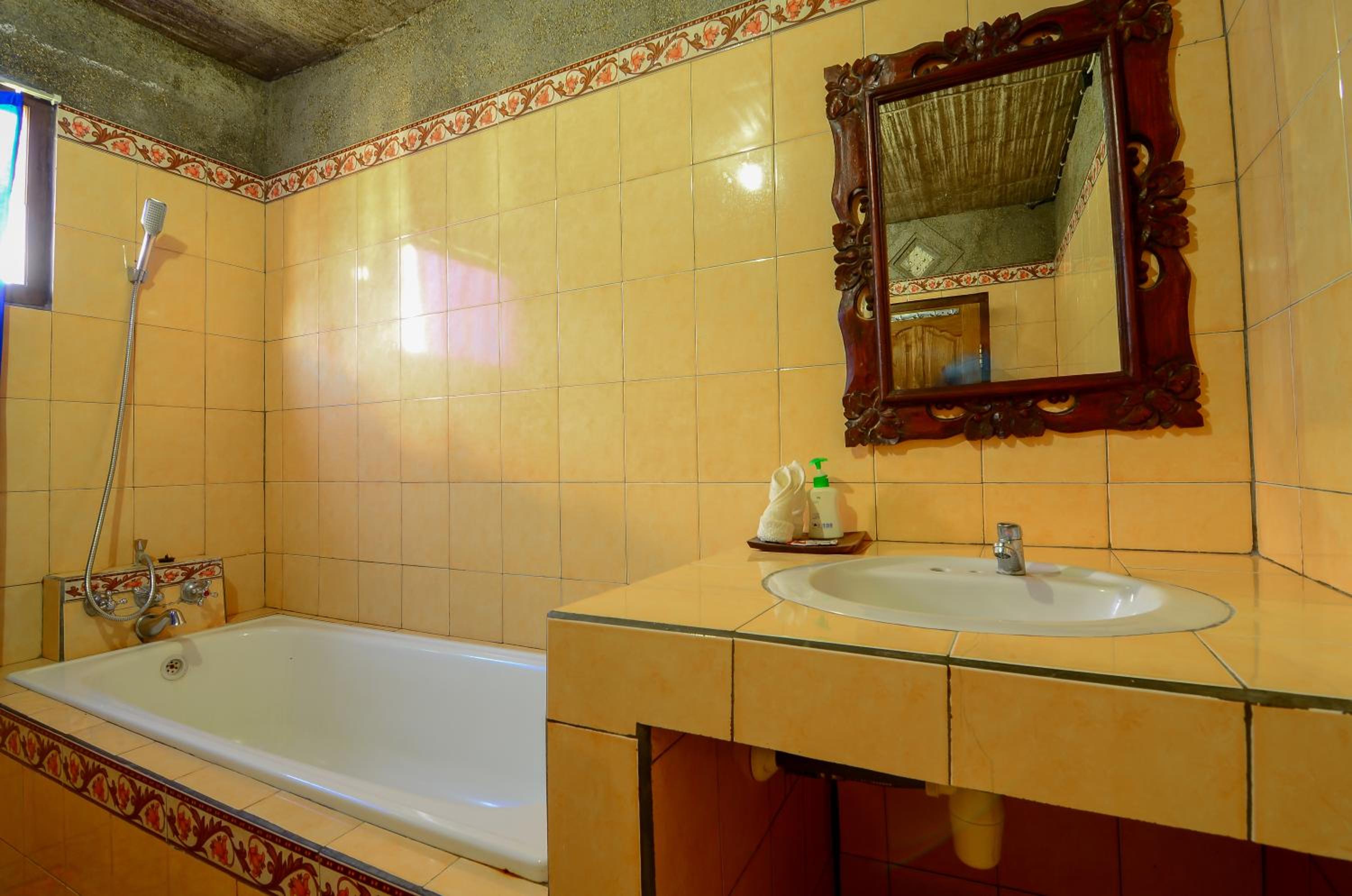 Standard Double Room - Photo 2