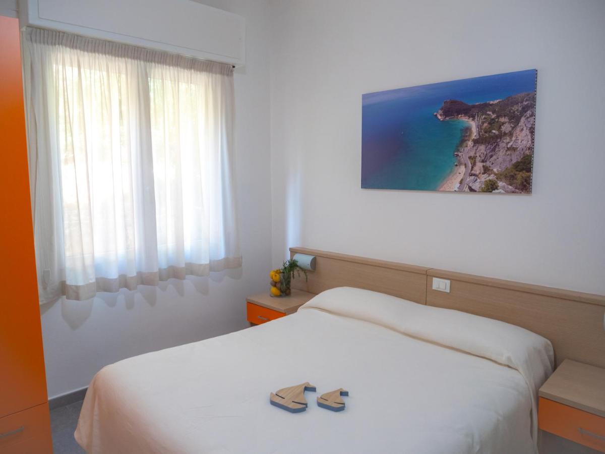 Triple Room with Bathroom photo 2