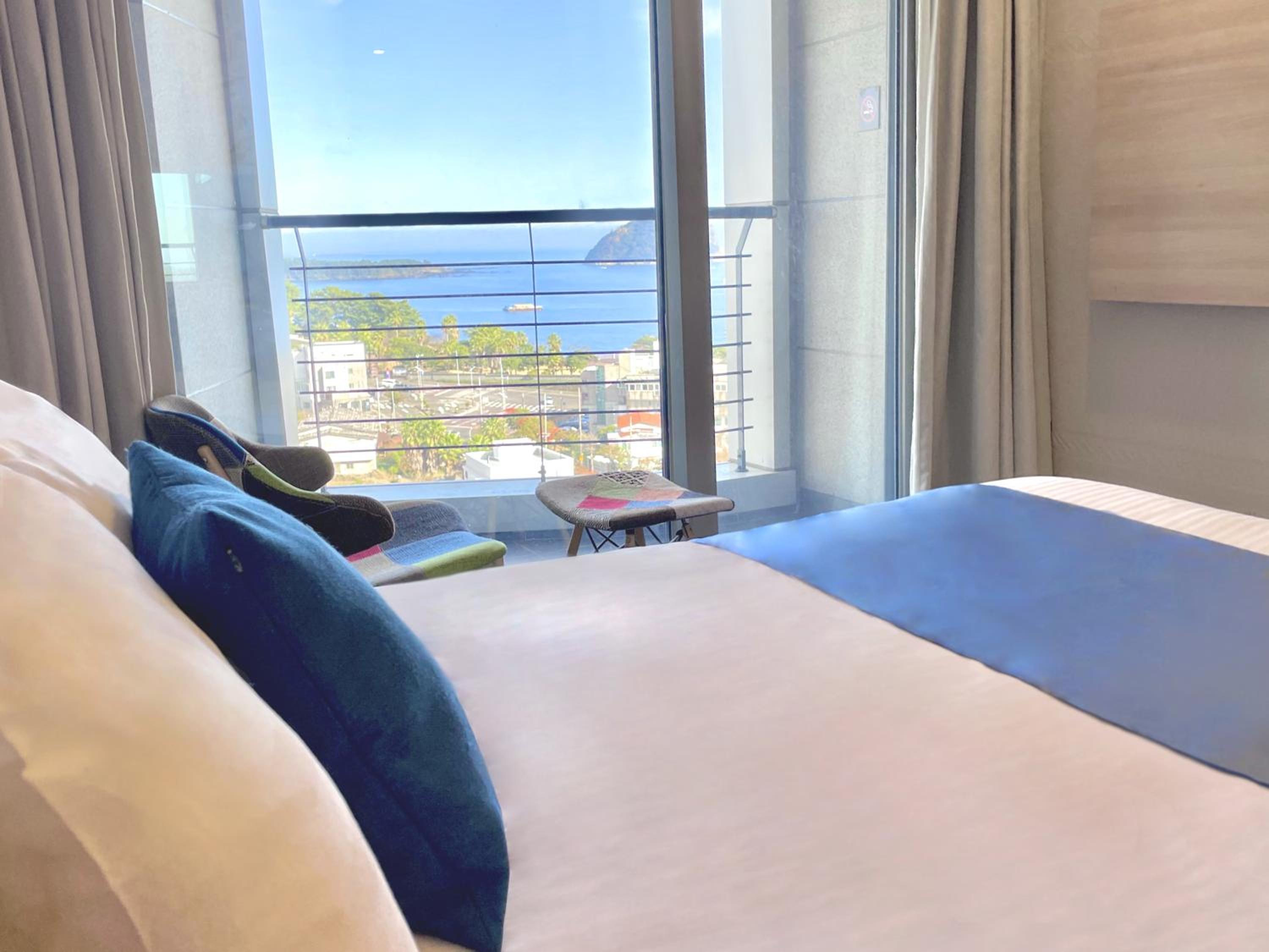 [No Parking] Deluxe Double _ Partial Ocean View