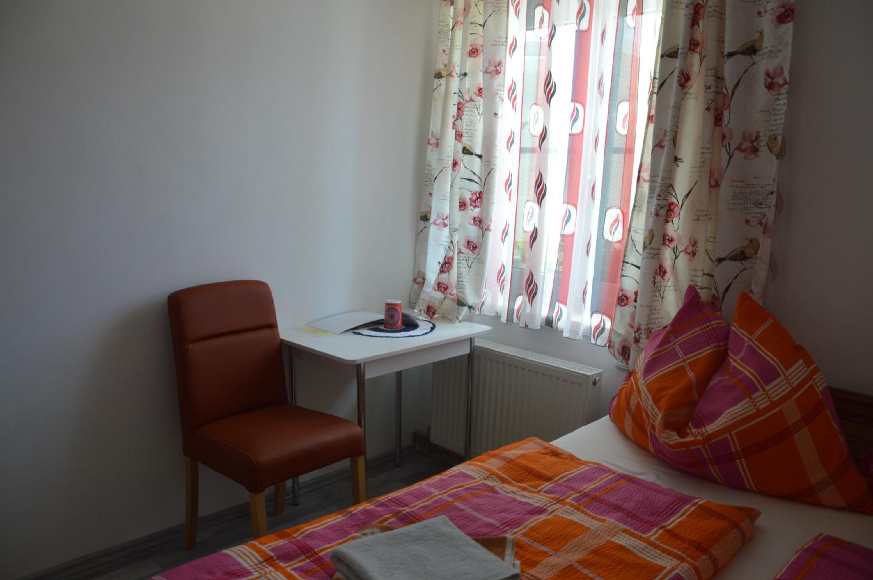 Small Double Room photo 2