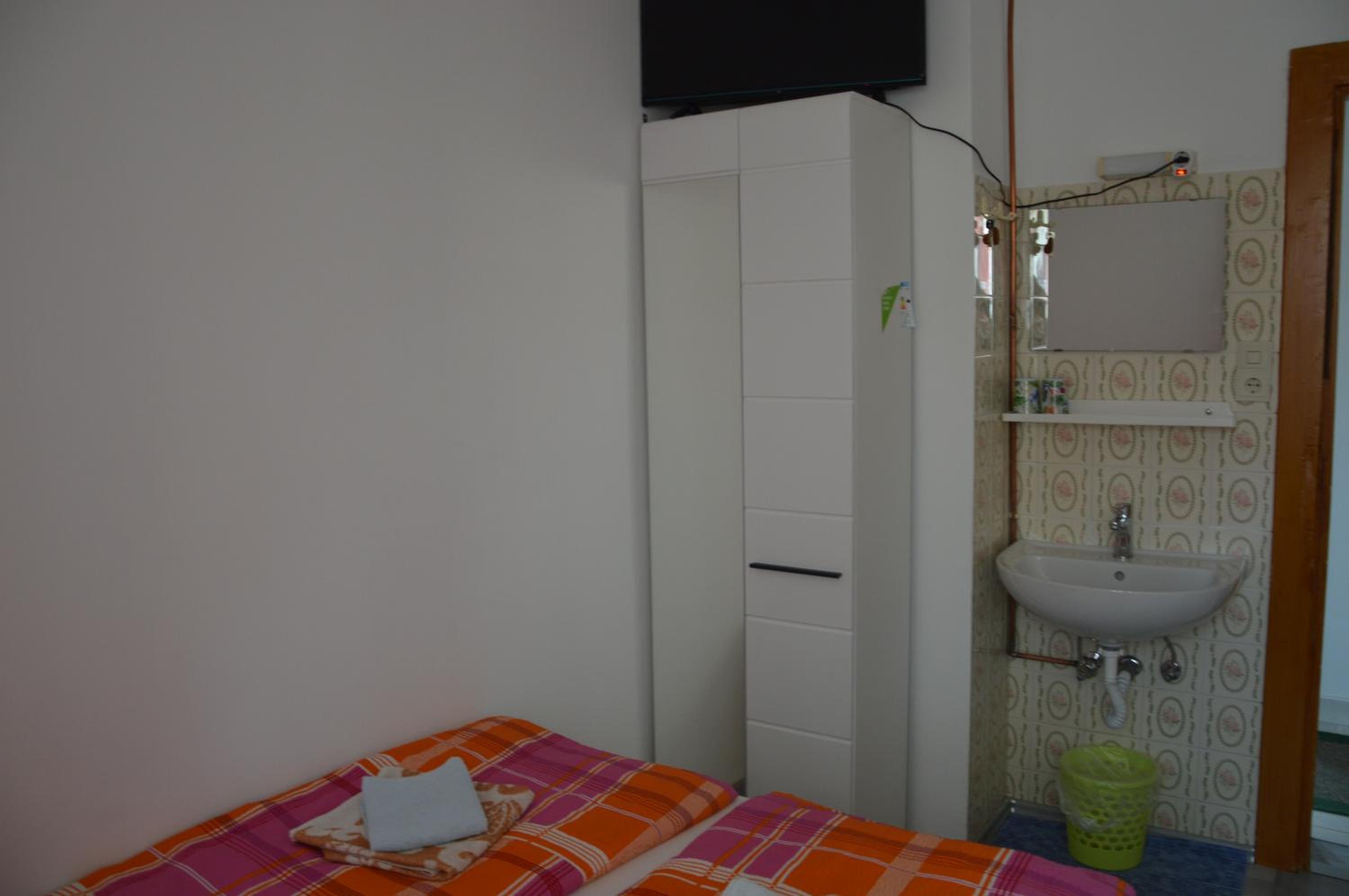 Small Double Room photo 3
