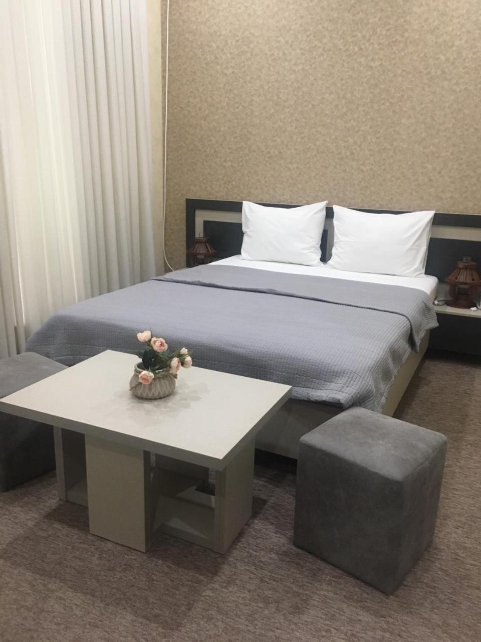 Double Room with Balcony - Photo 2
