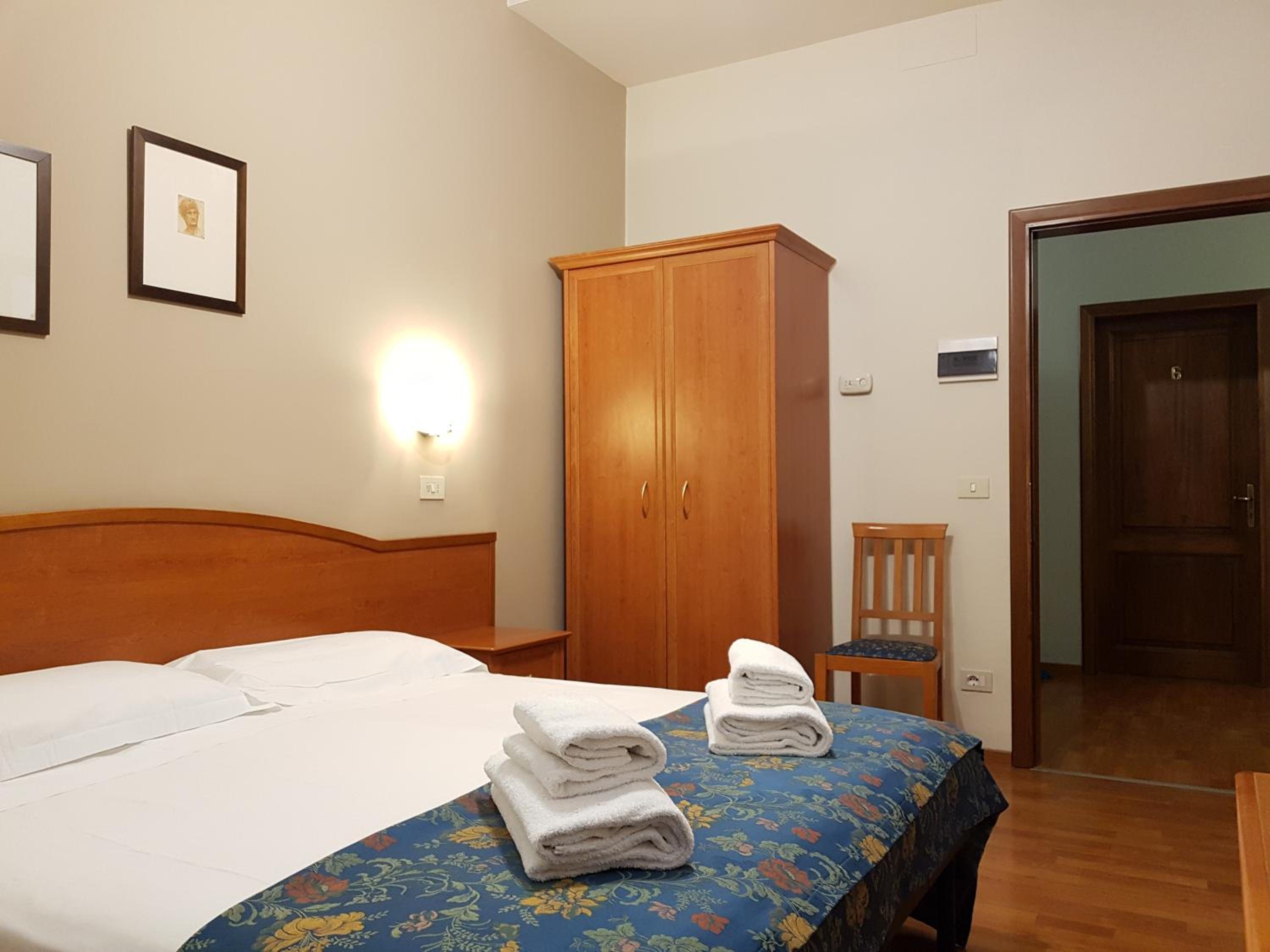 Superior Double or Twin Room photo 3