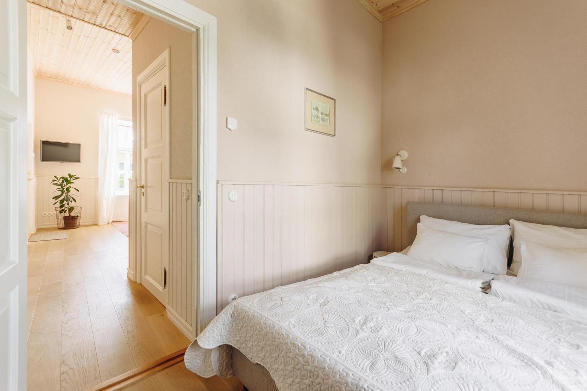 Apartment with Garden View - Photo 3