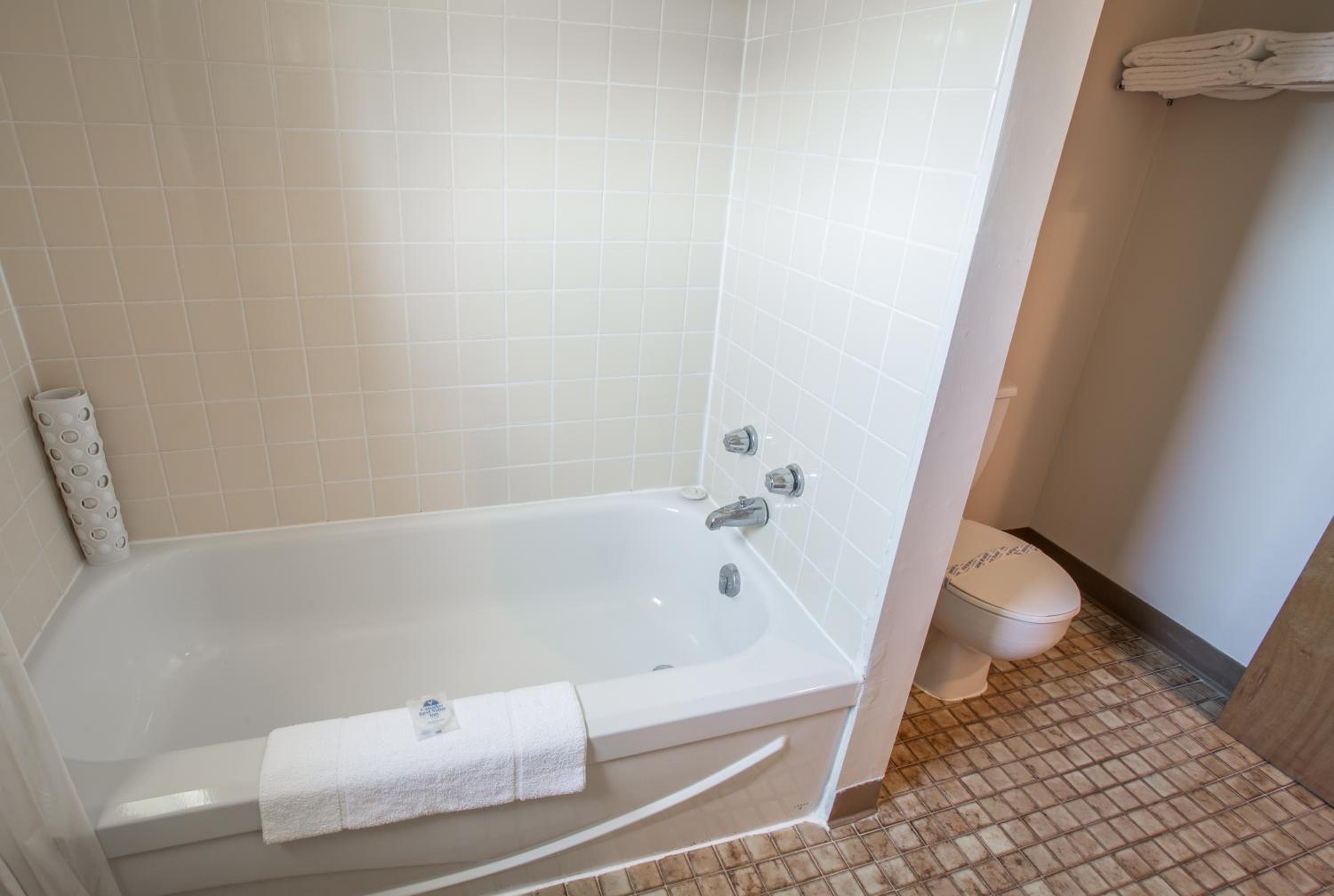 Two-Bedroom Suite - Photo 2
