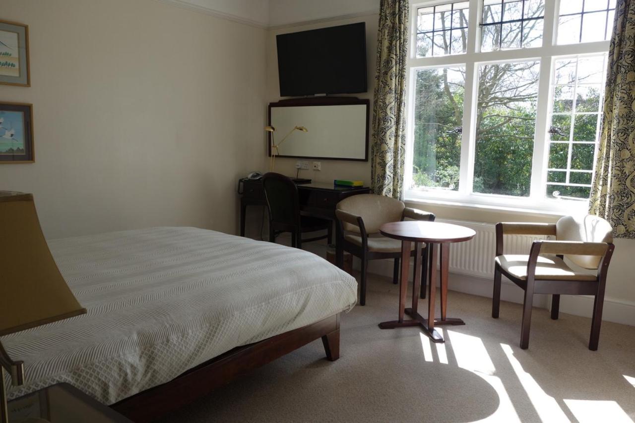 Deluxe Double Room with Shower - Photo 2