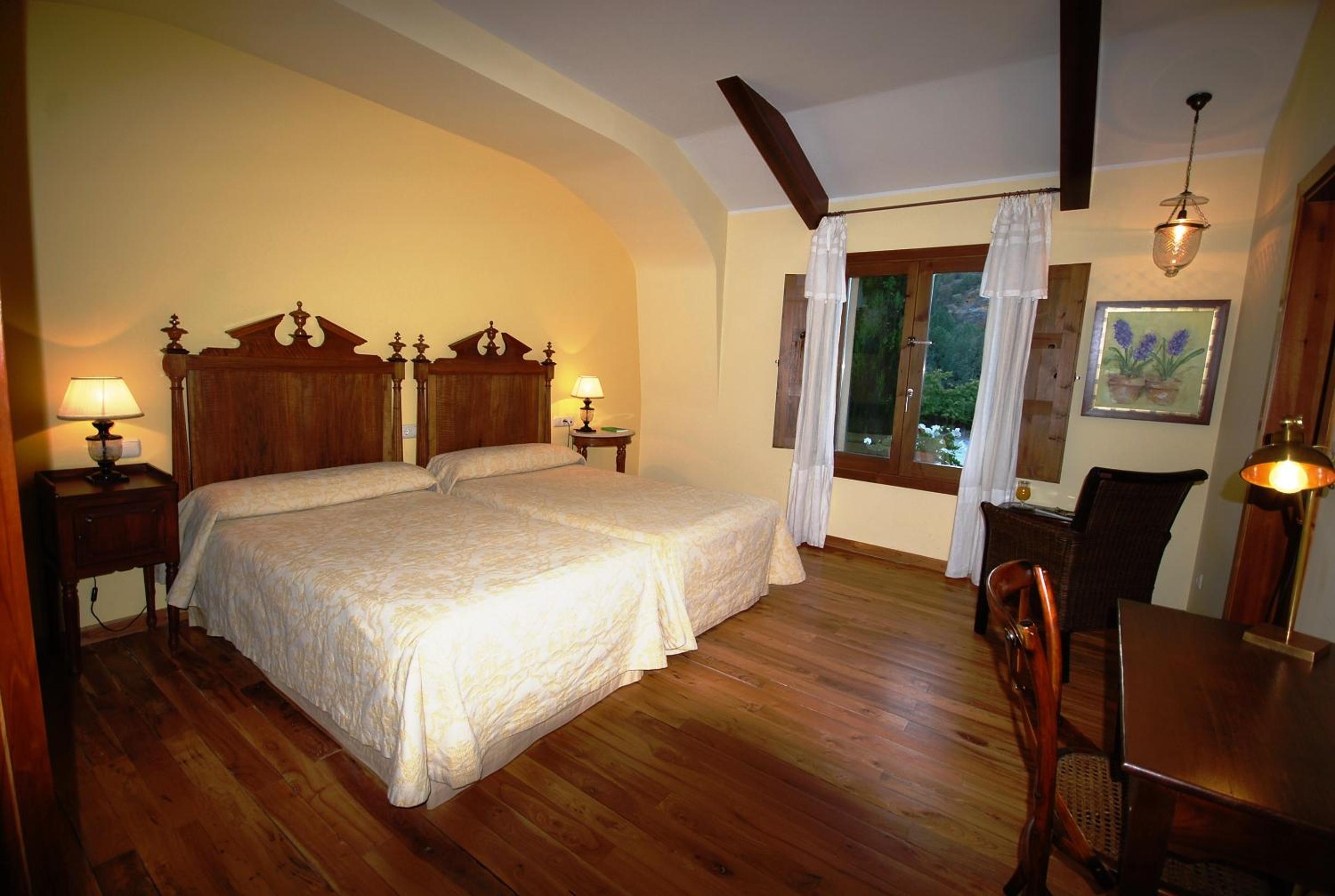 Deluxe Twin Room photo 3