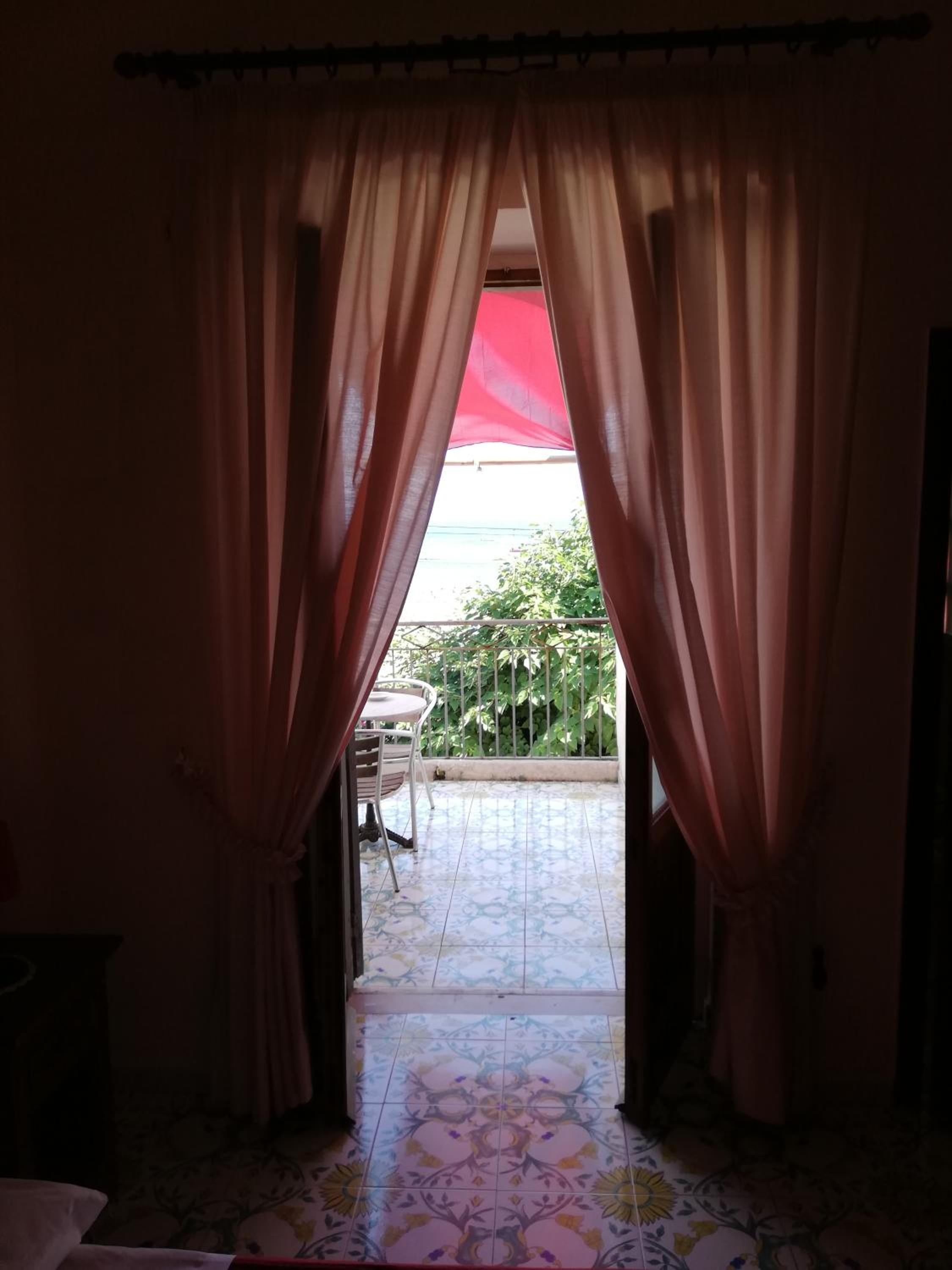 Double Room with Sea View - Photo 5