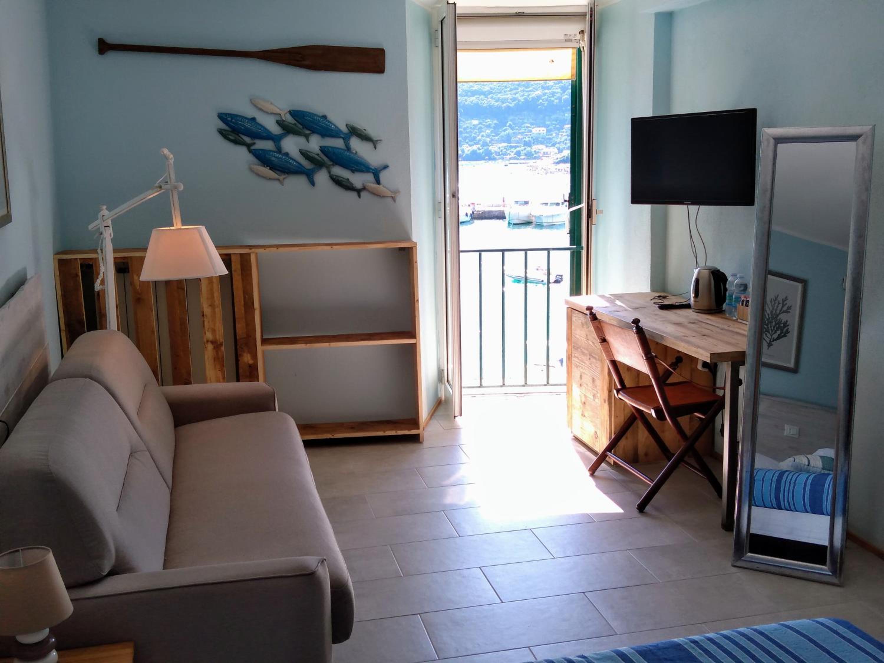 Double or Twin Room with Sea View