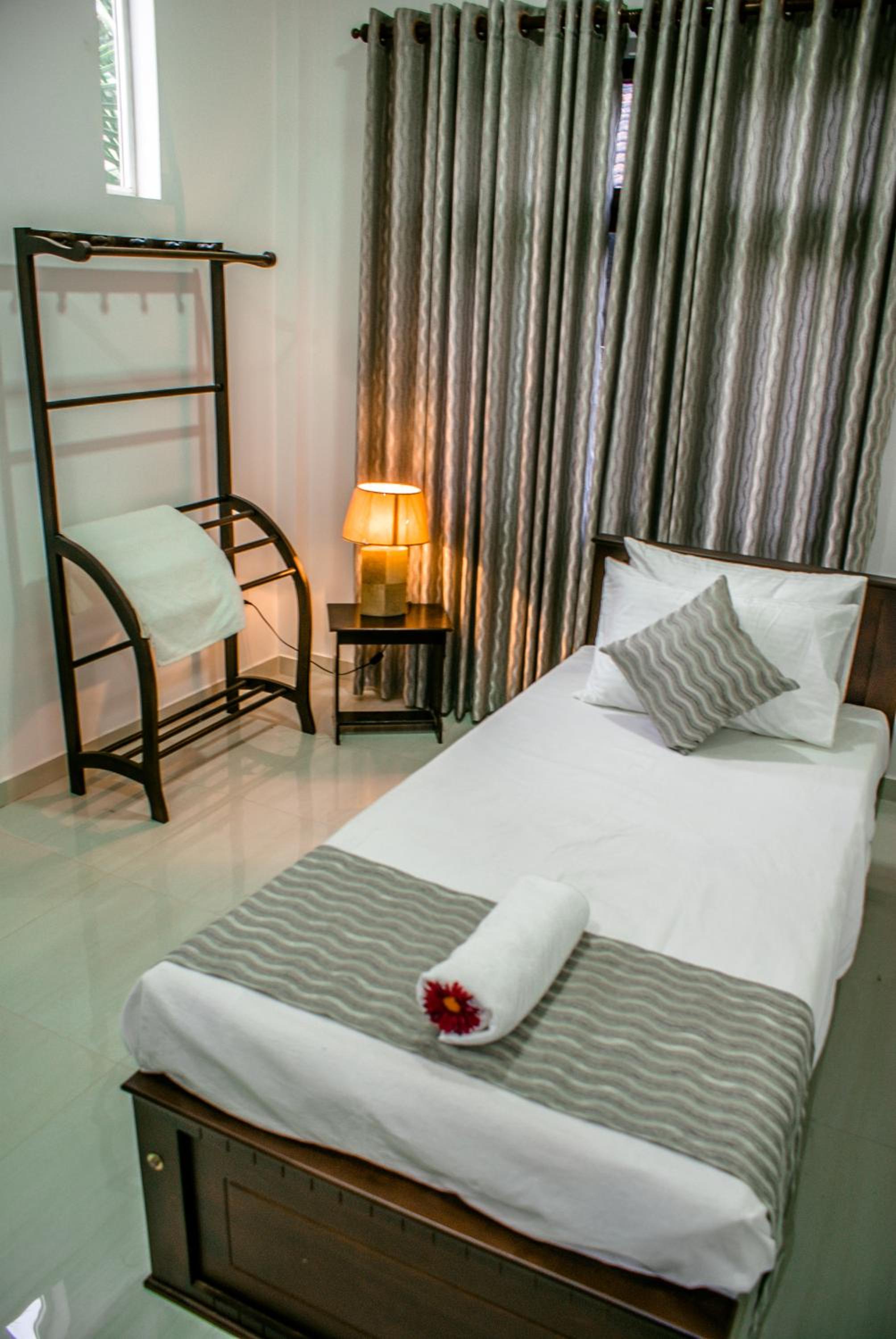 Single Room photo 2