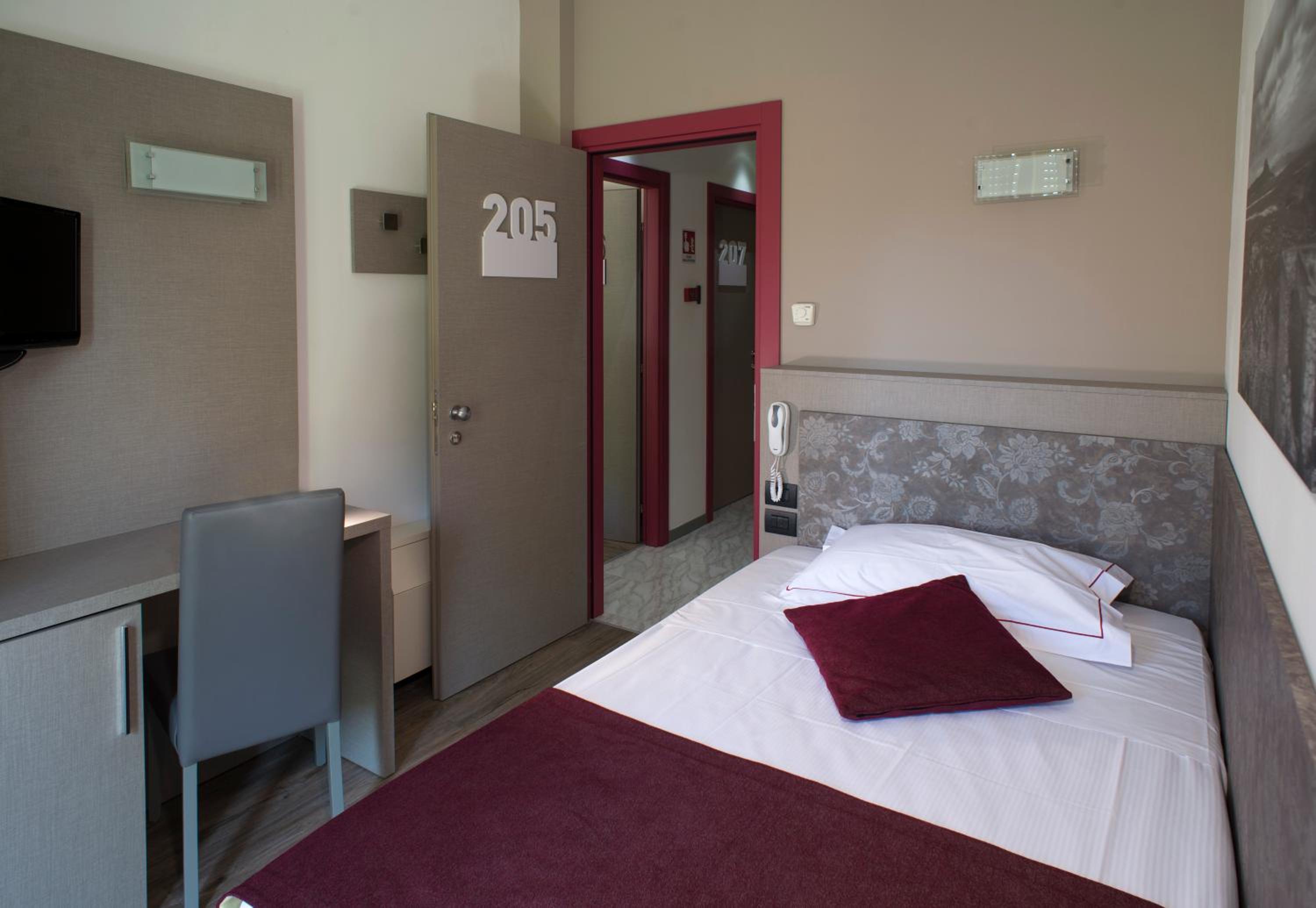 Single Room photo 1