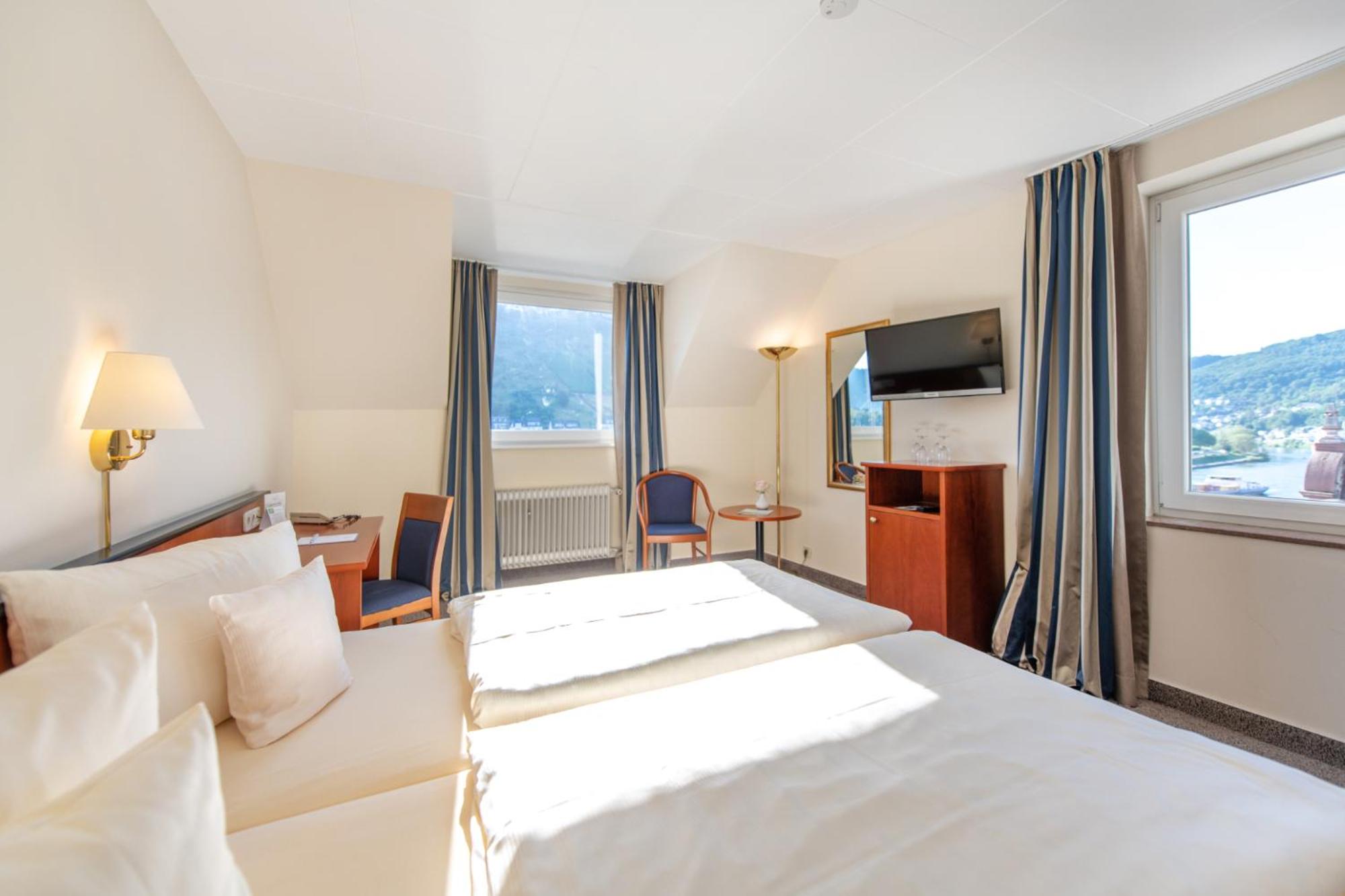 Double Room with Moselle View - Photo 2