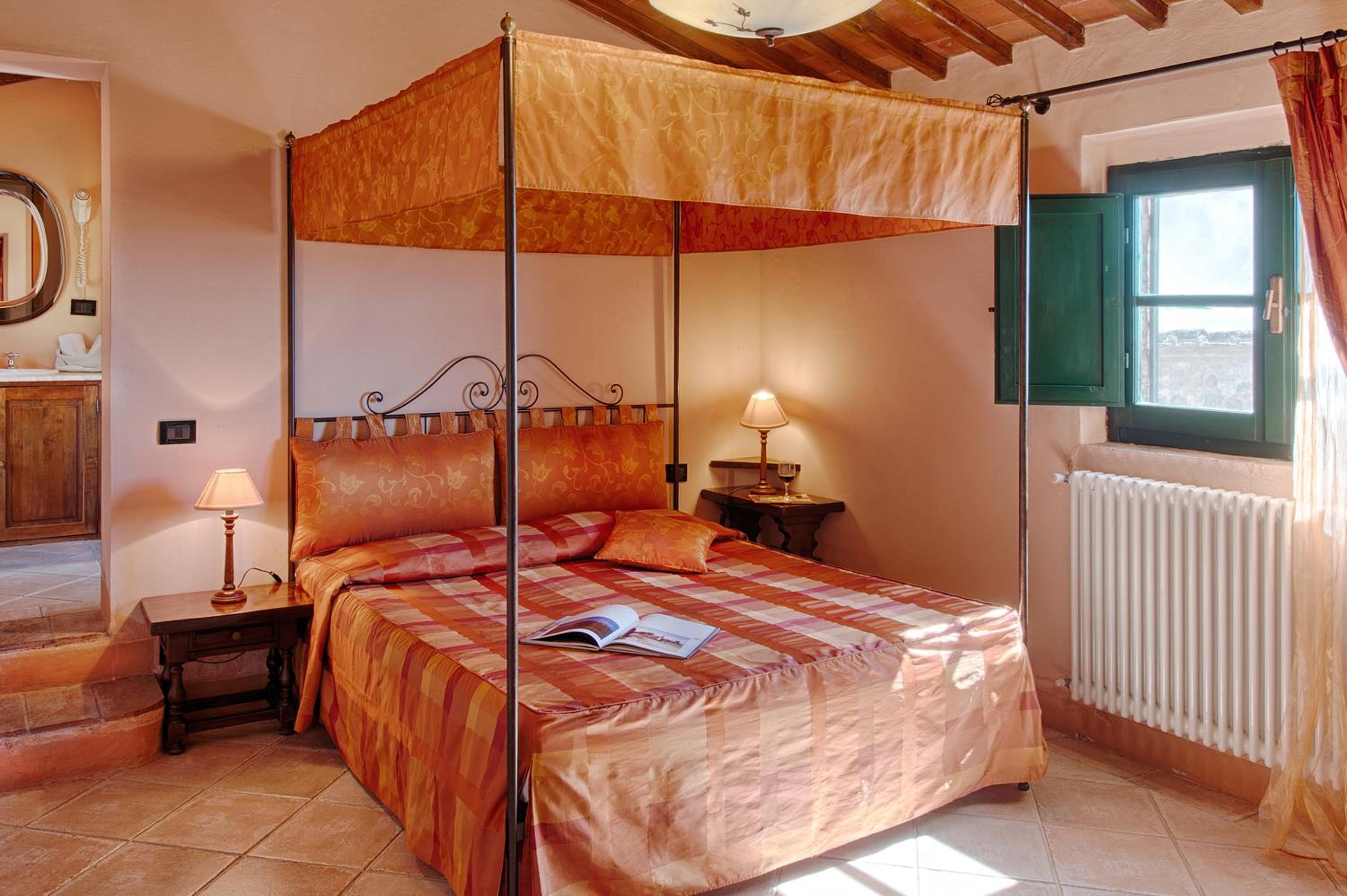 Two-Bedroom Apartment - Photo 3