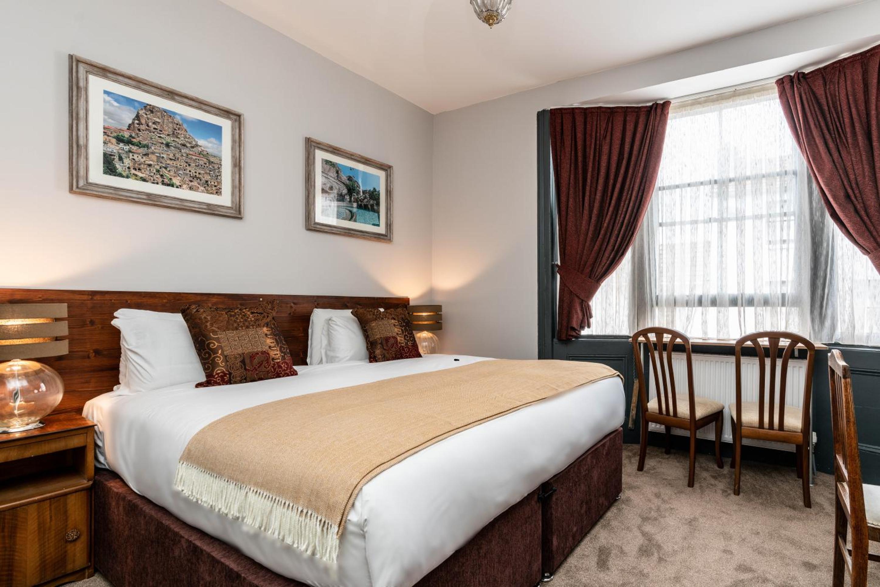 Deluxe Double or Twin Room - Photo 8