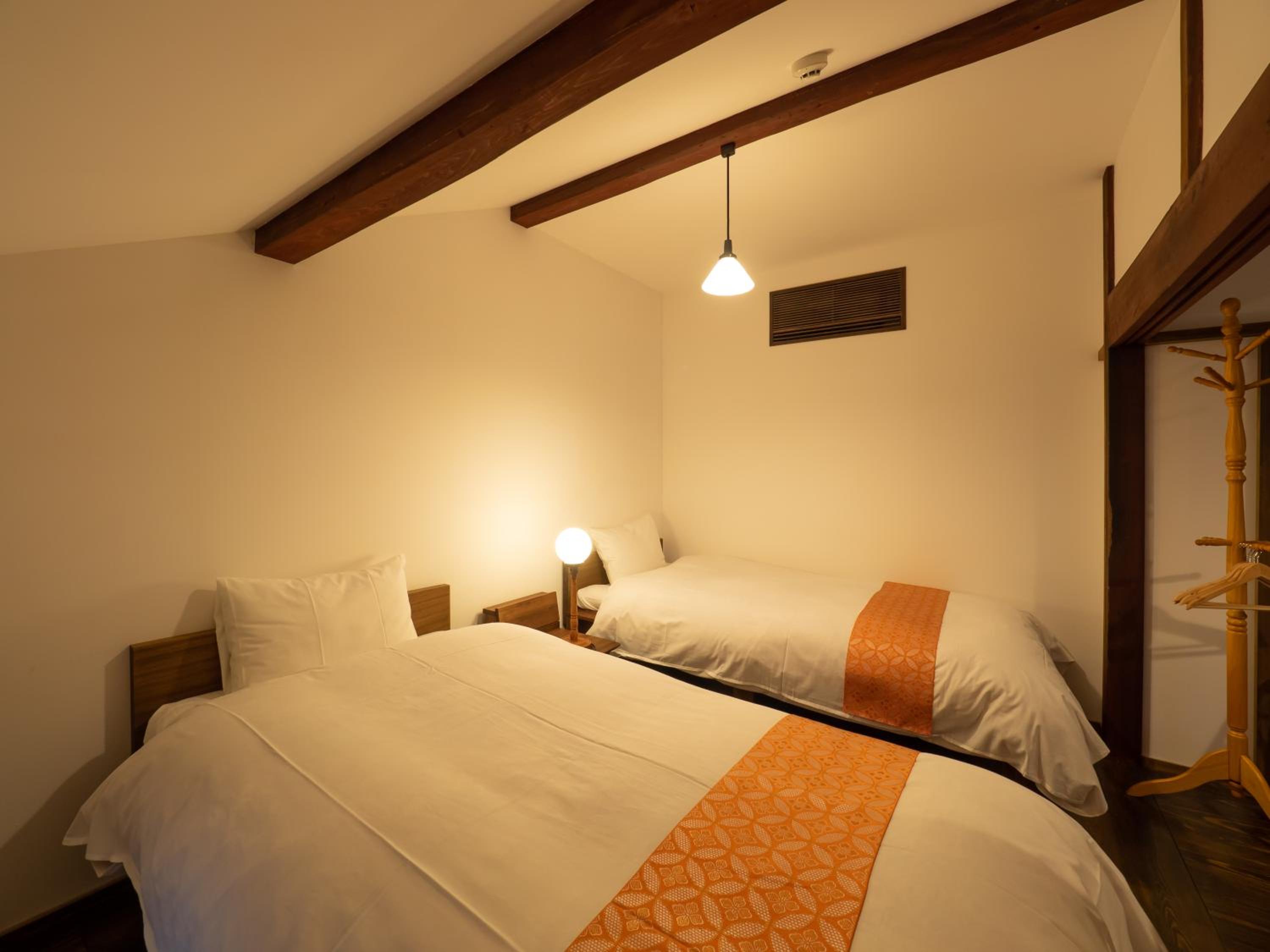 Triple Room with Shared Bathroom photo 2