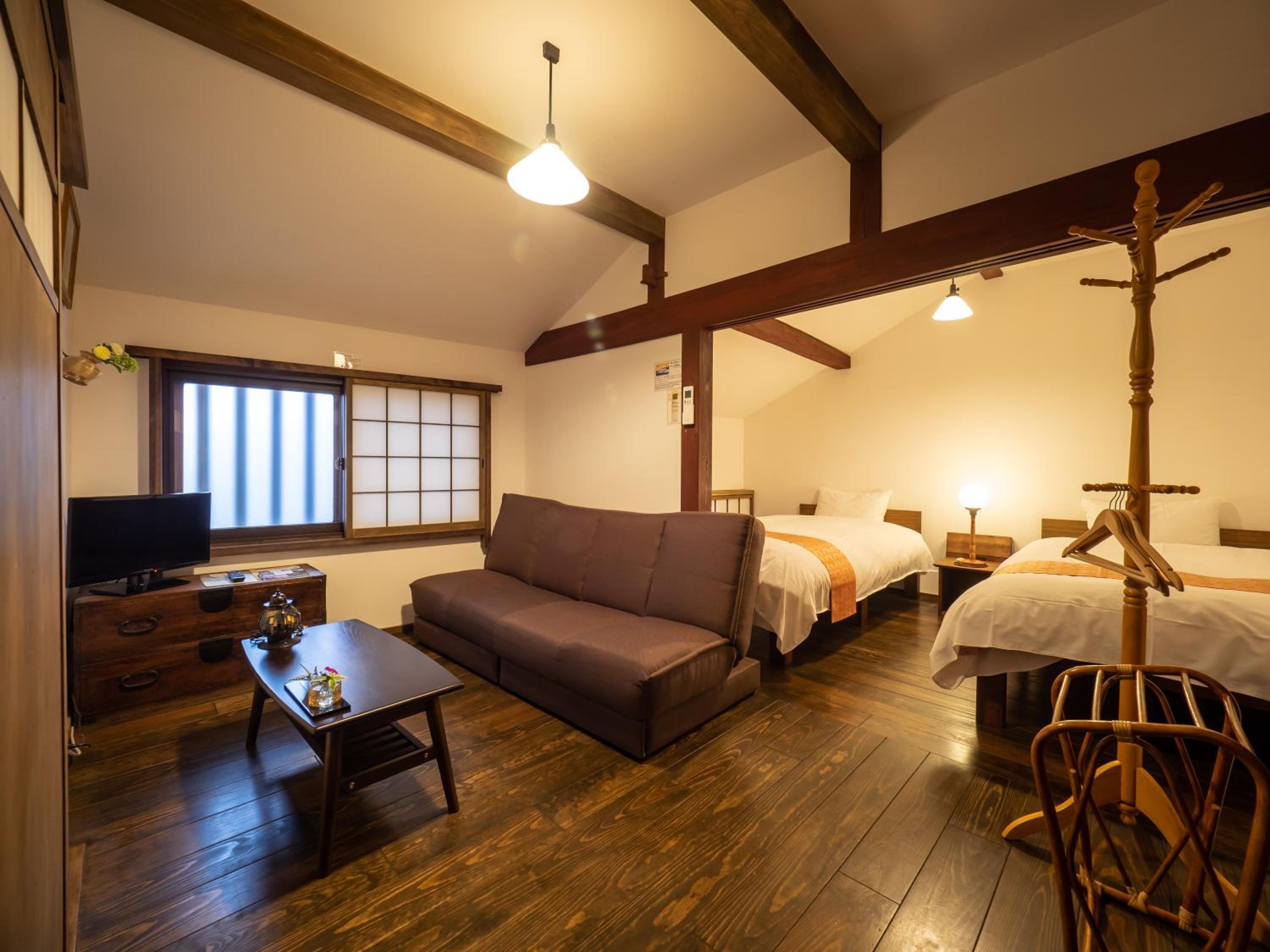 Triple Room with Shared Bathroom photo 1