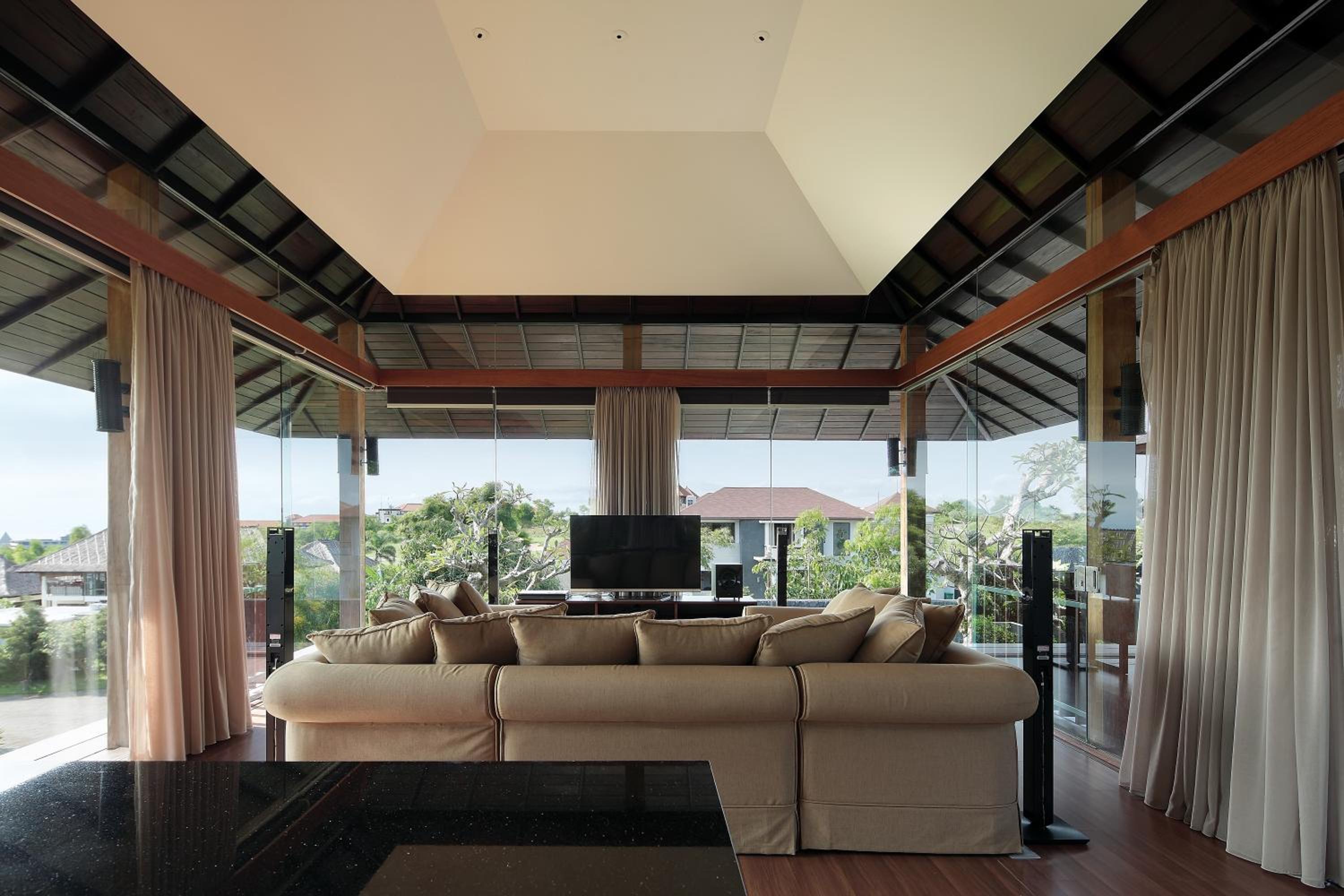 Three-Bedroom Villa - Photo 18