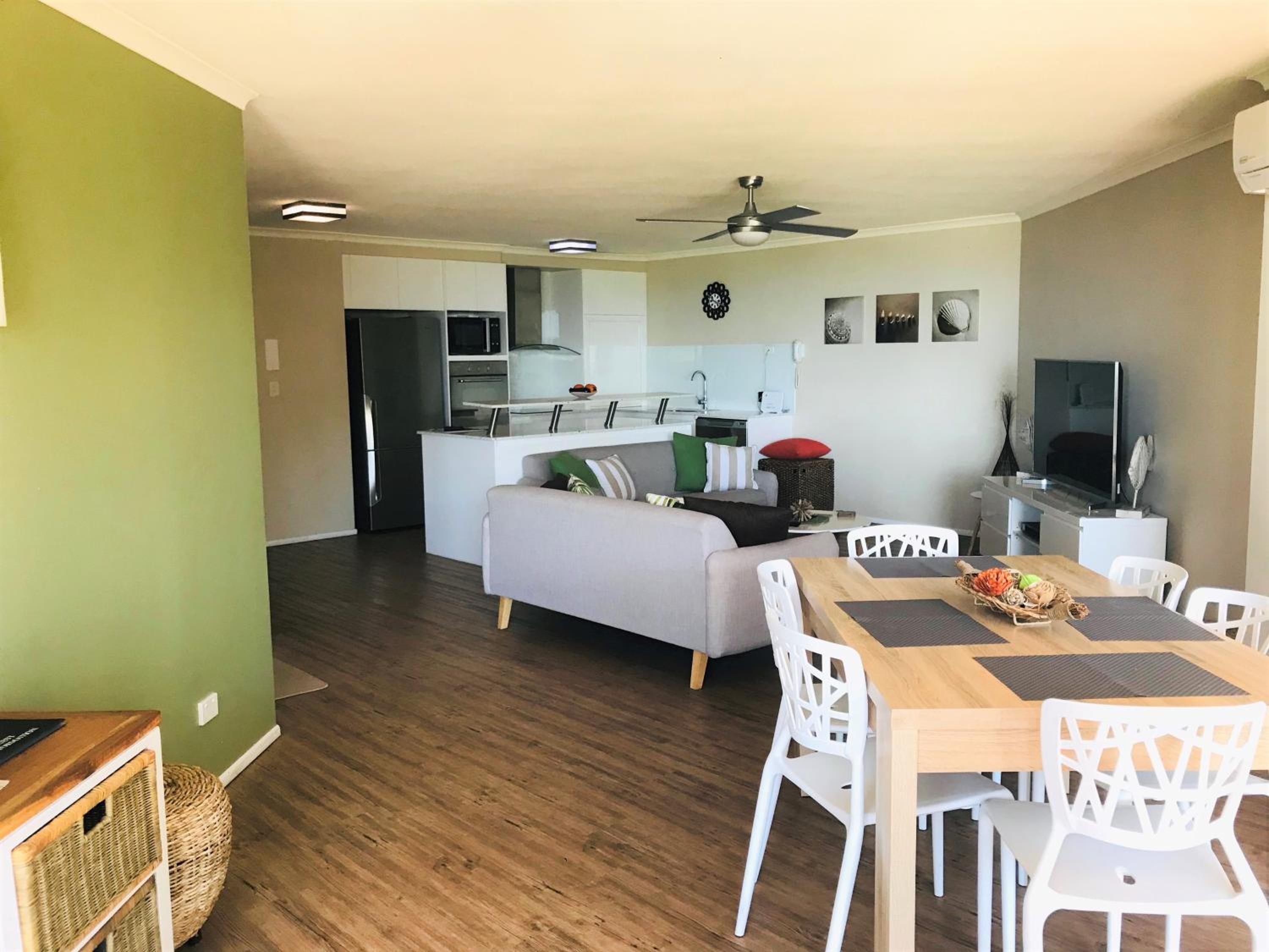 Two-Bedroom Apartment - Beachfront - Non Smoking - Photo 10