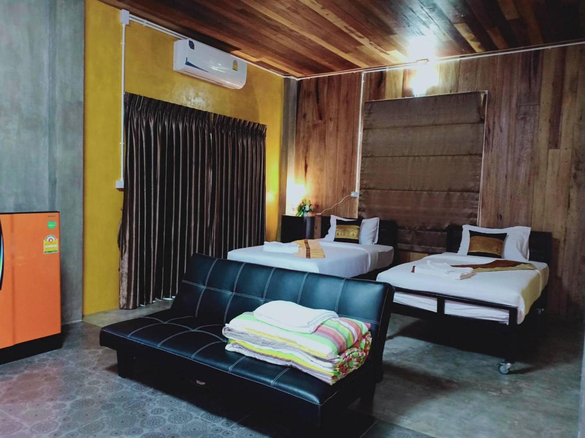 Triple Room With Private Bathroom - Photo 21