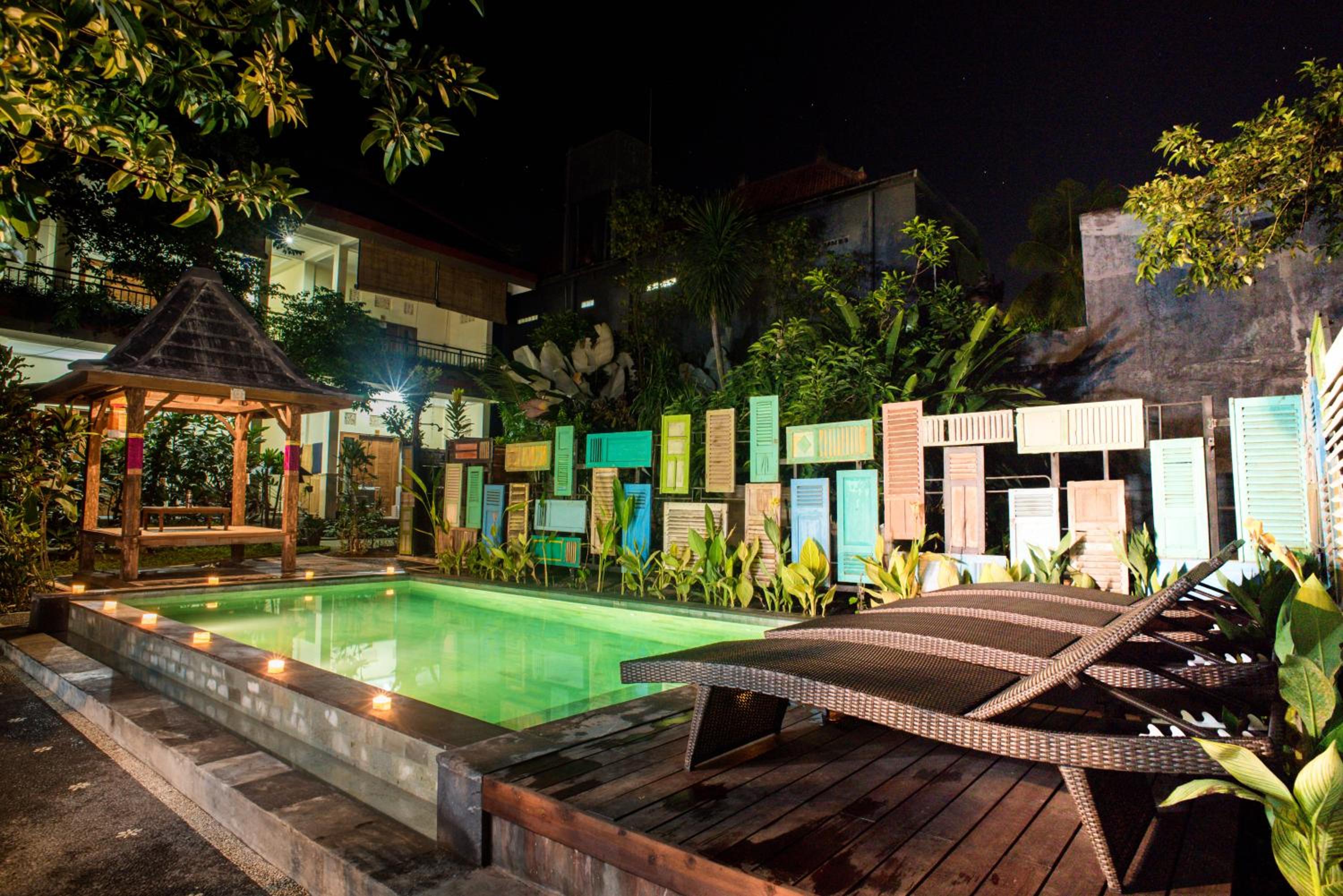 Double Room with Pool View - Photo 27