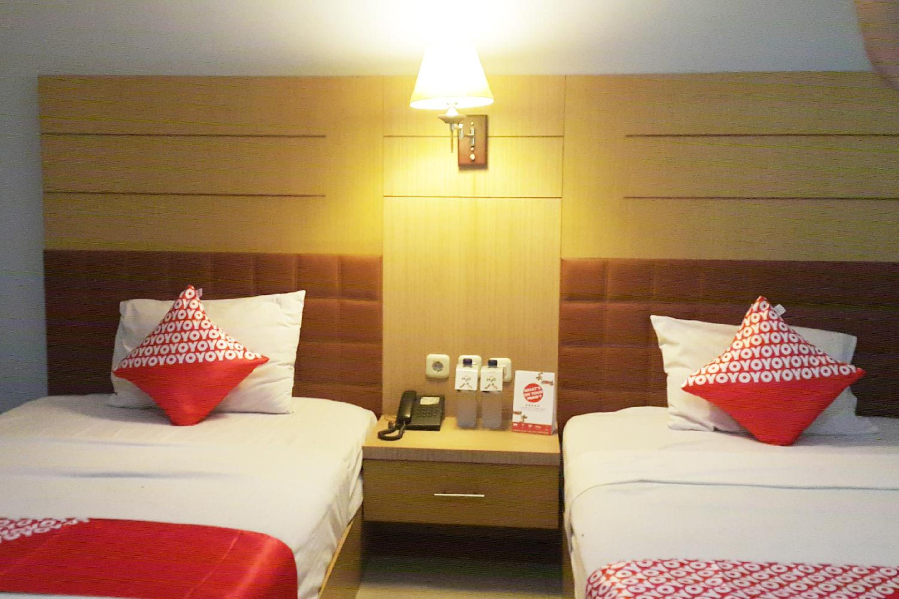 Standard Twin Room - Photo 3