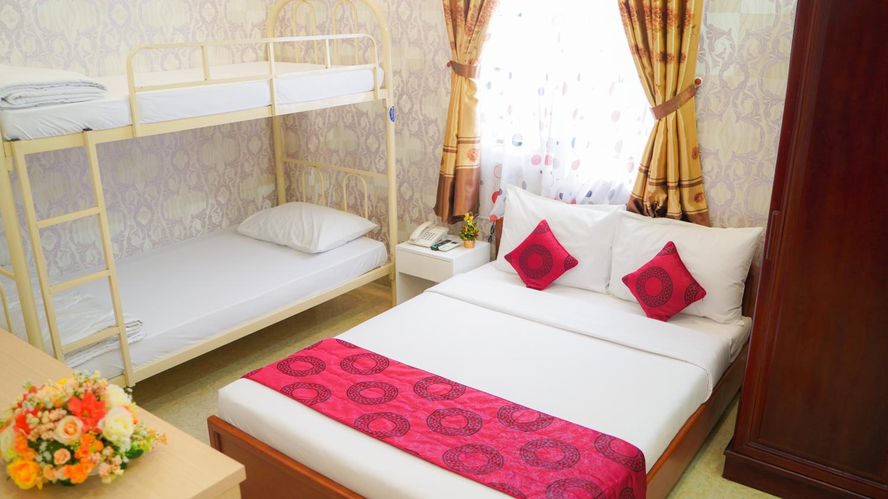 Superior Triple Room photo 3