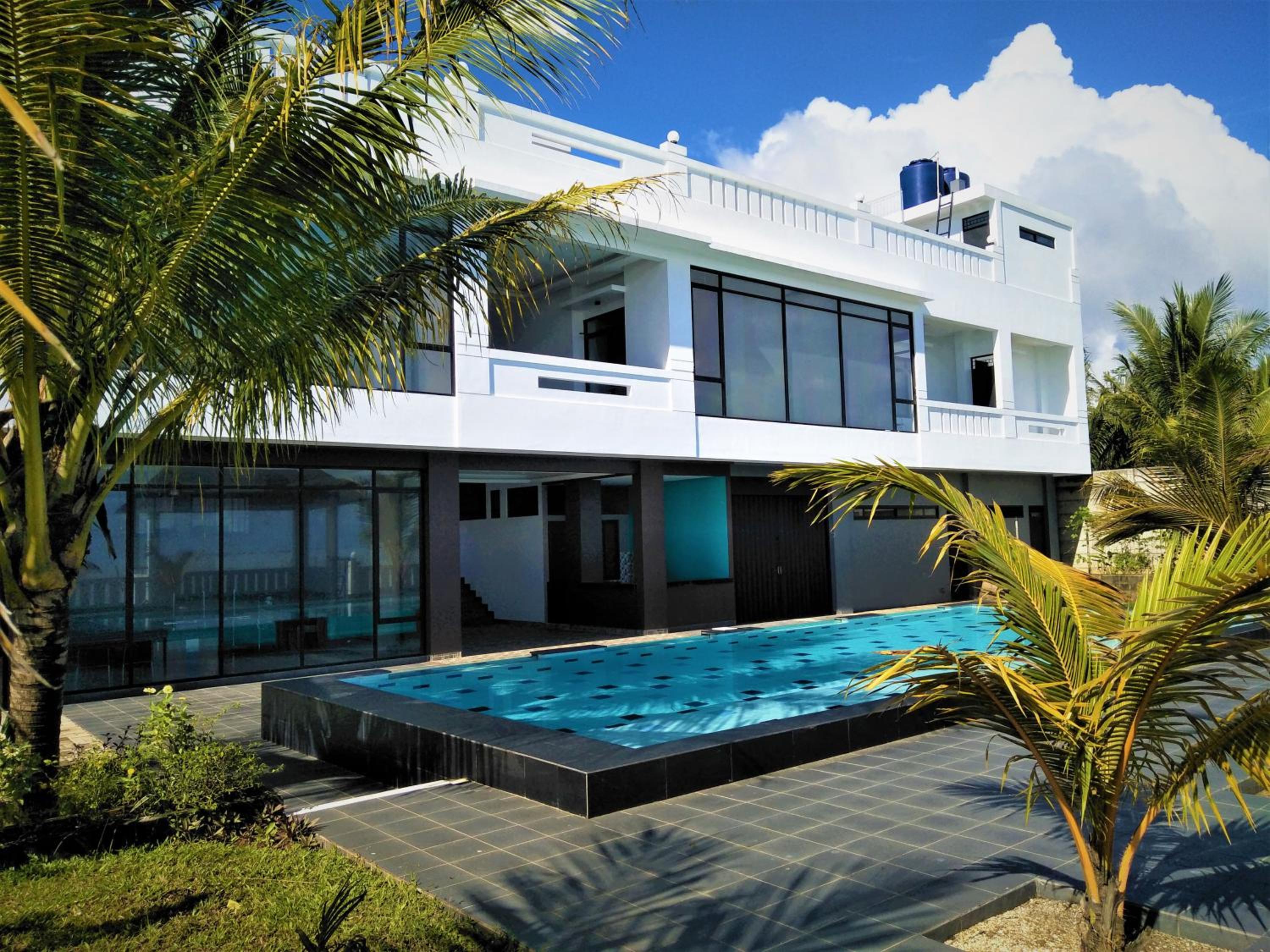 Villa with Sea View - Photo 2