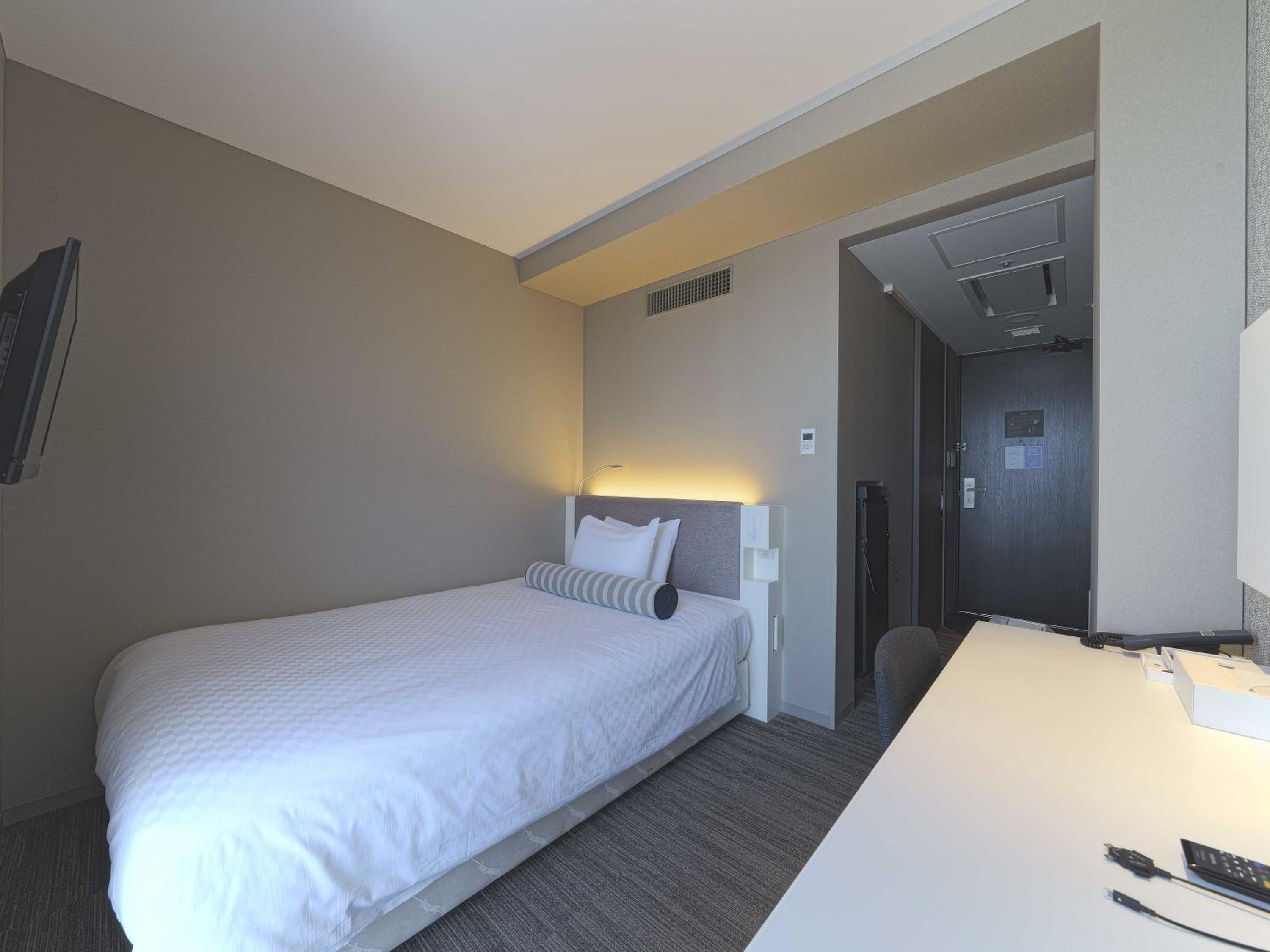 Standard Double Room - Smoking photo 3