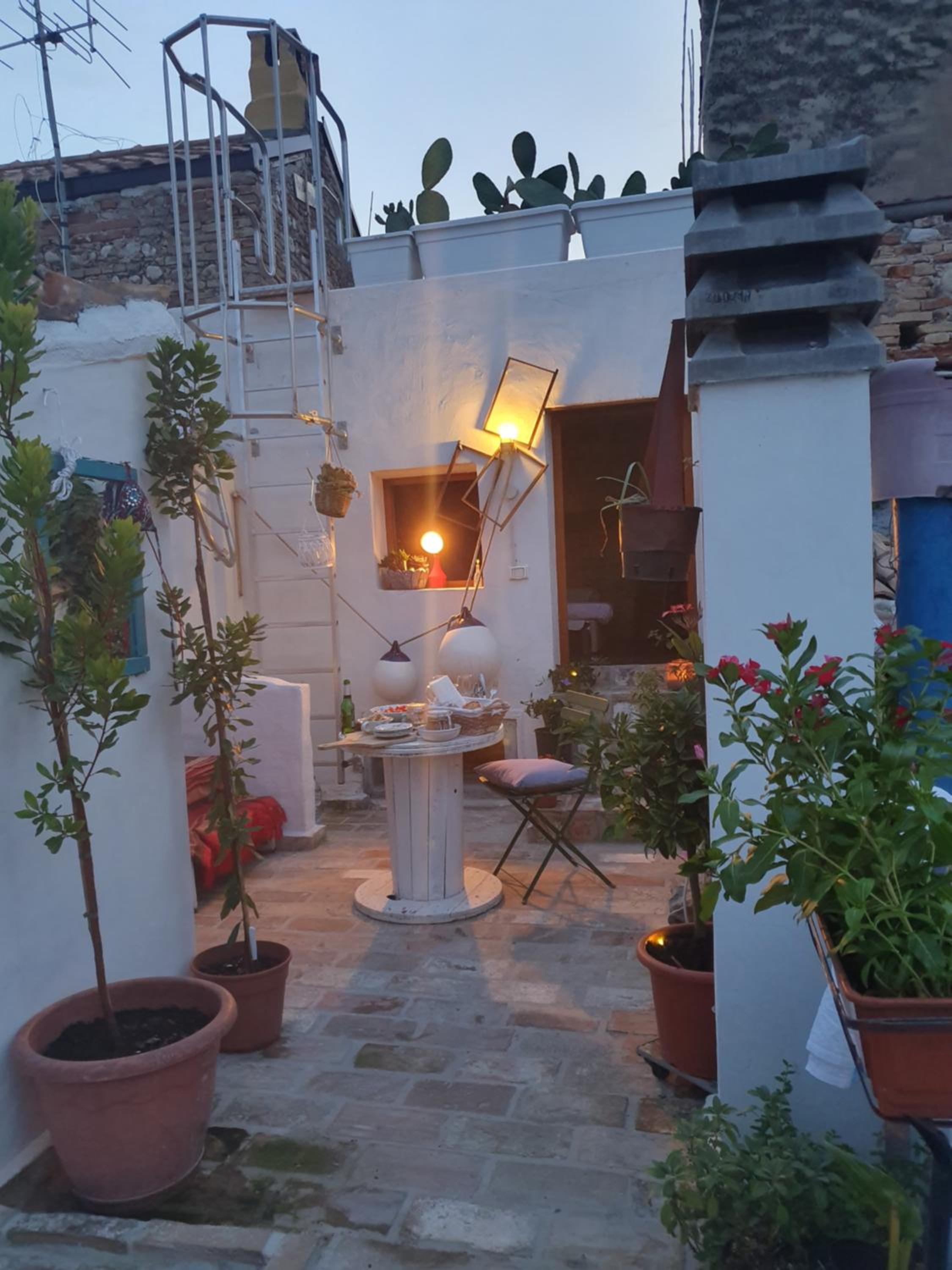 Apartment with Terrace - Photo 51