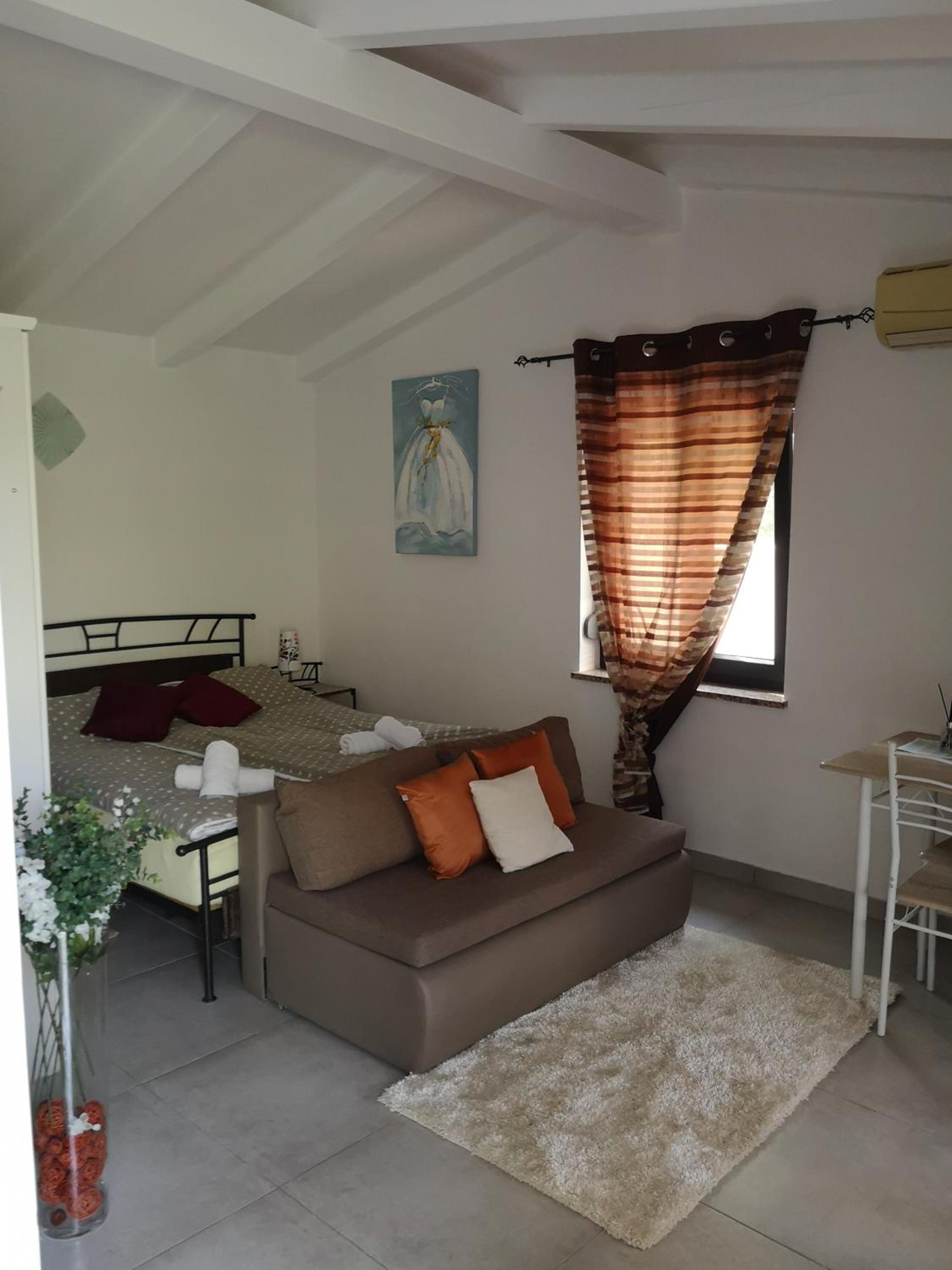 Deluxe Double Room with Balcony photo 1
