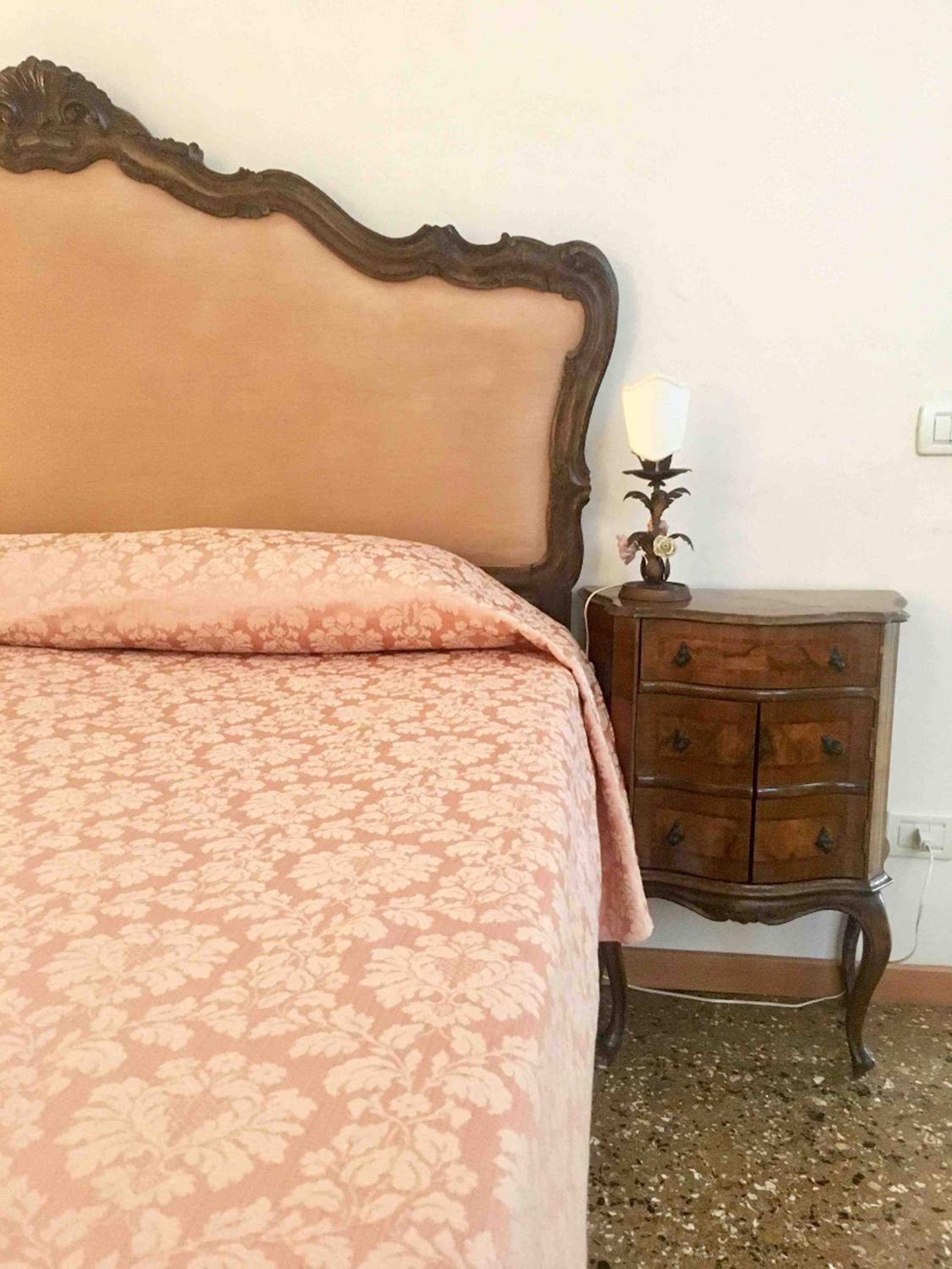Double Room with Private External Bathroom photo 3