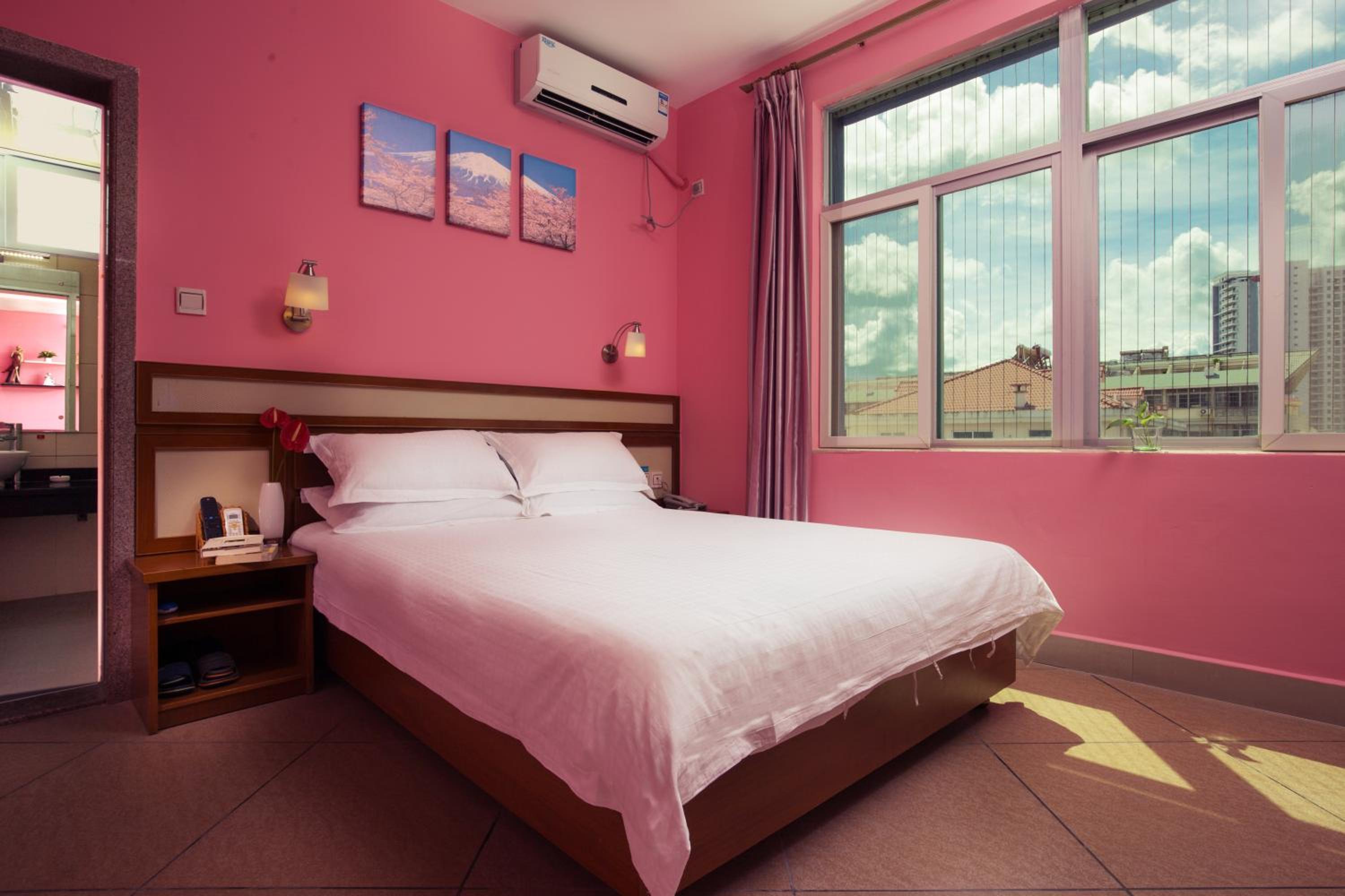 Deluxe Double Room with Shower photo 1