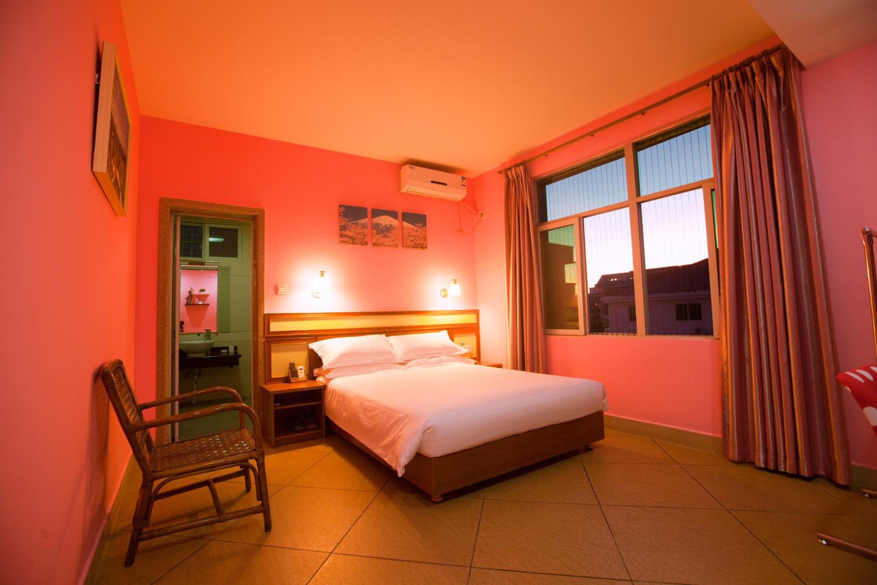Deluxe Double Room with Shower photo 3