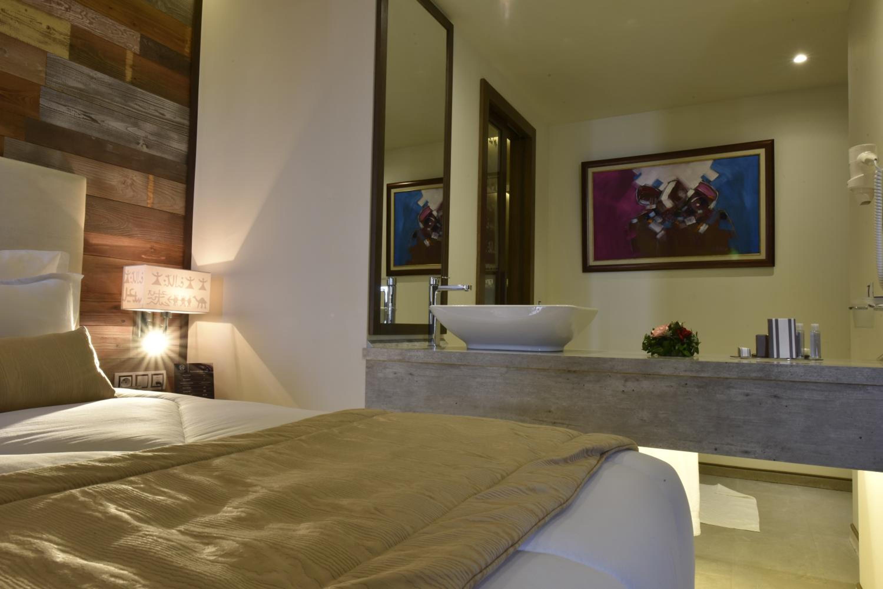 Standard Double Room - Photo 6