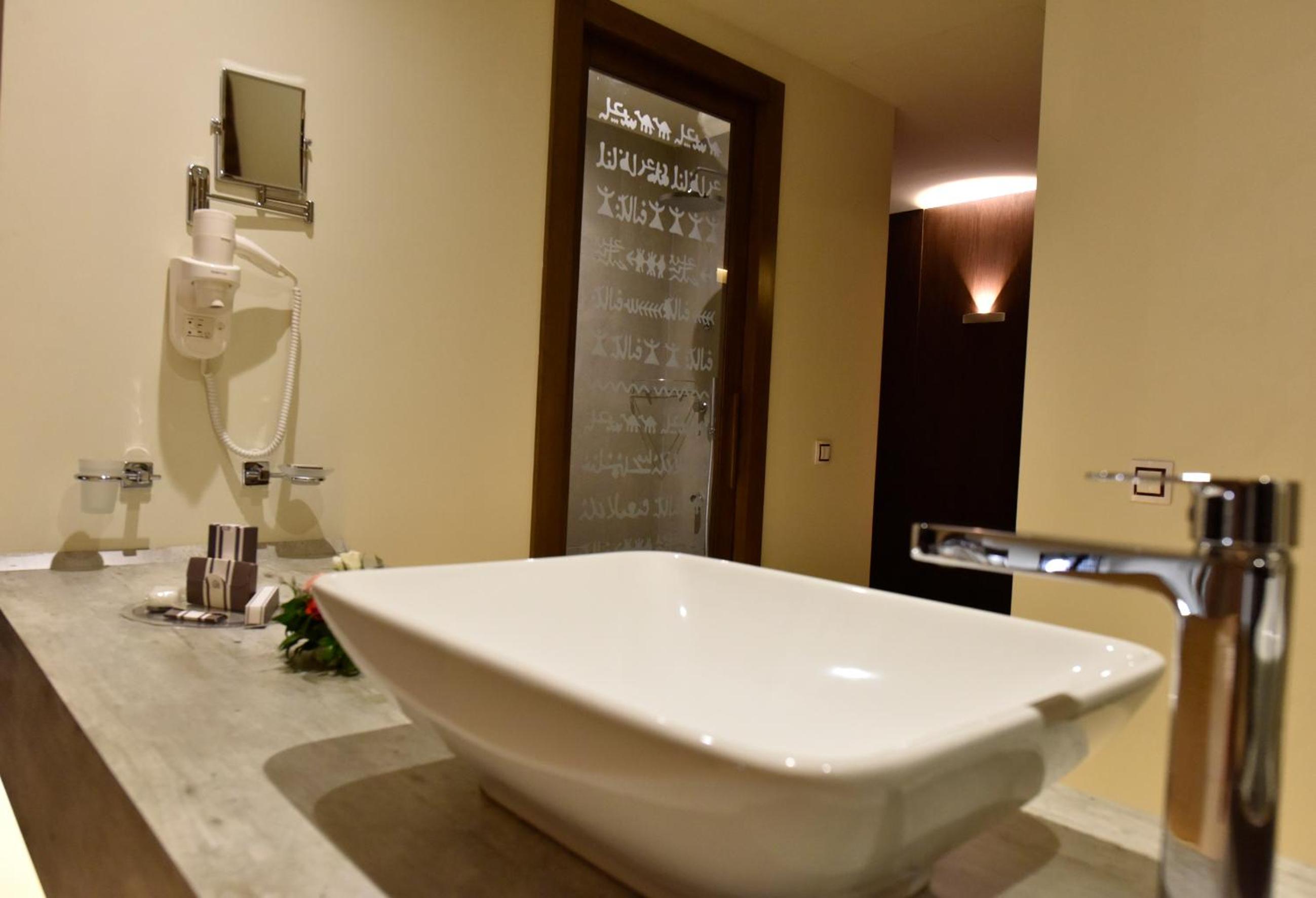 Standard Double Room - Photo 2