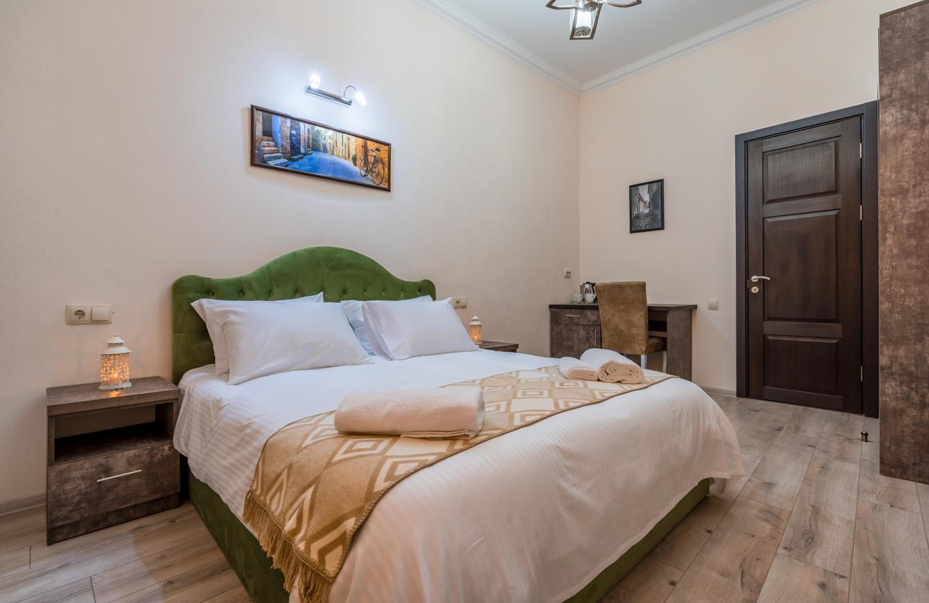 Large Double Room