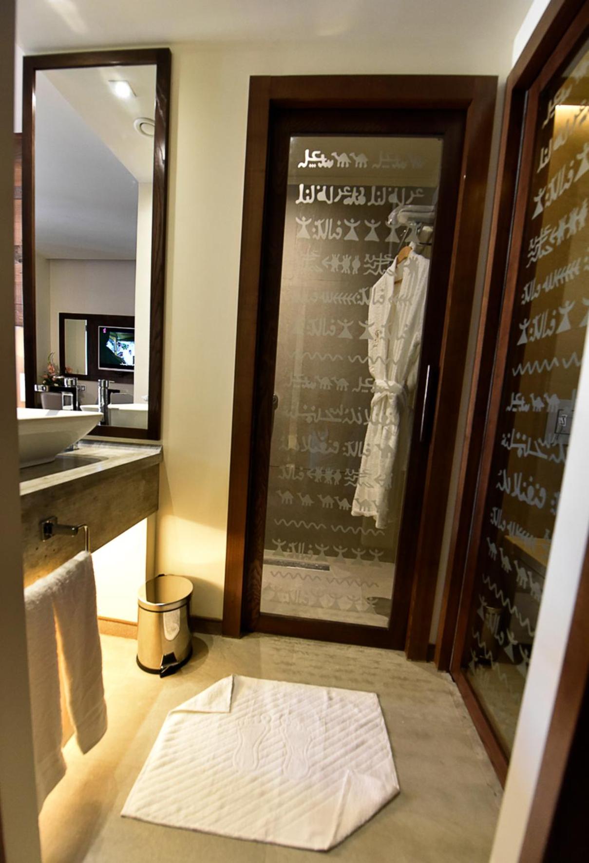 Standard Double Room - Photo 7