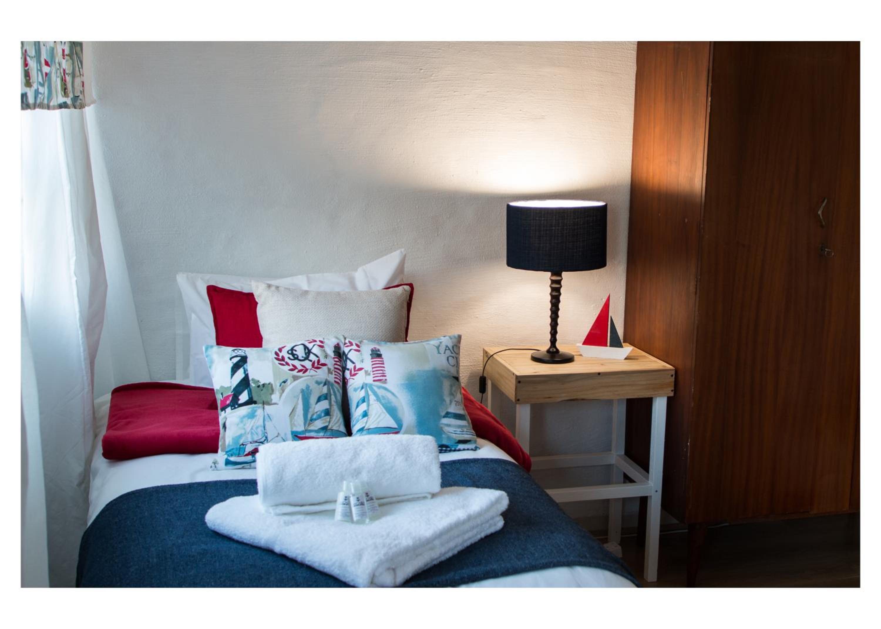 Single Room photo 2